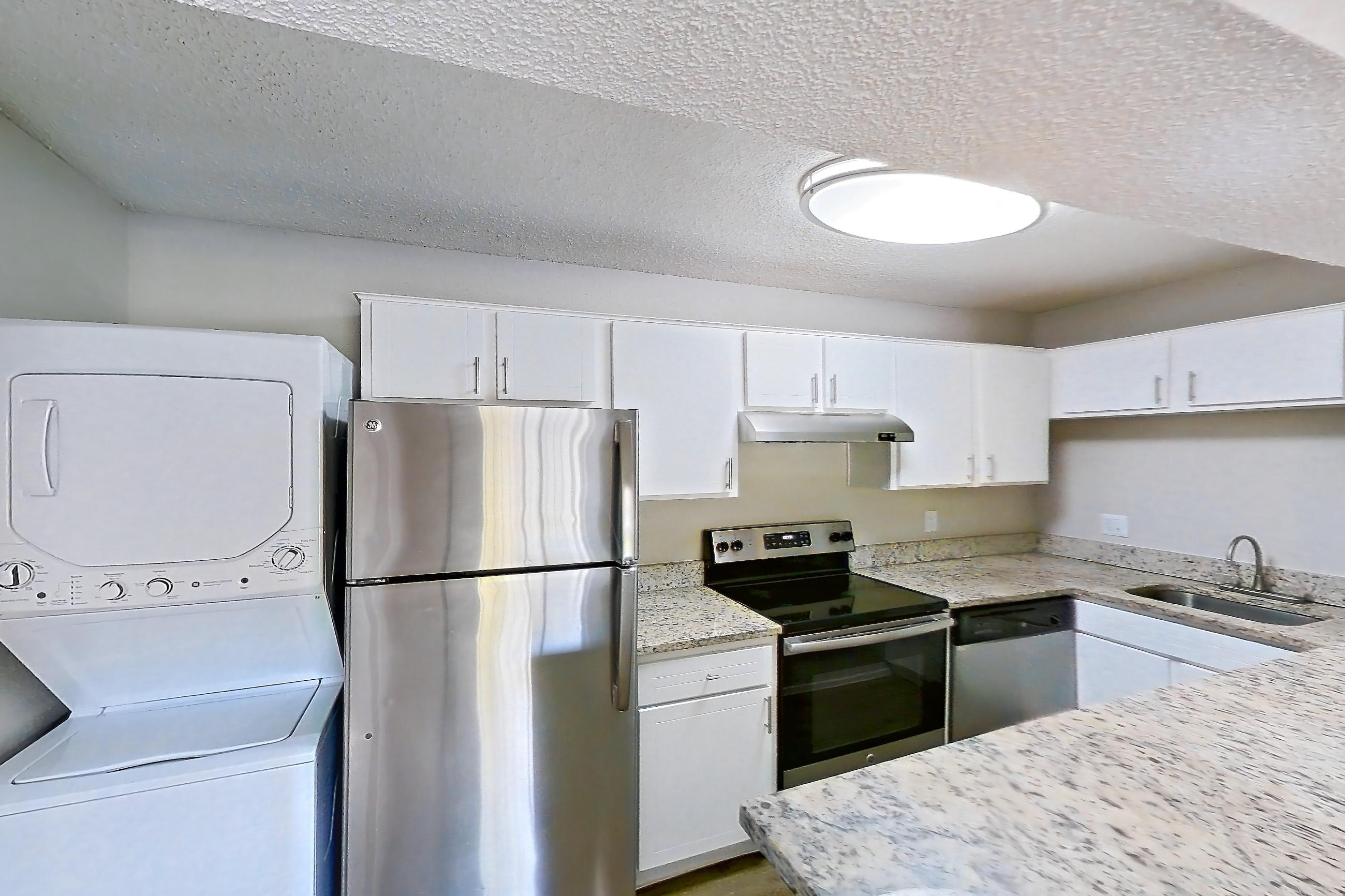 KITCHEN ENTRYWAY