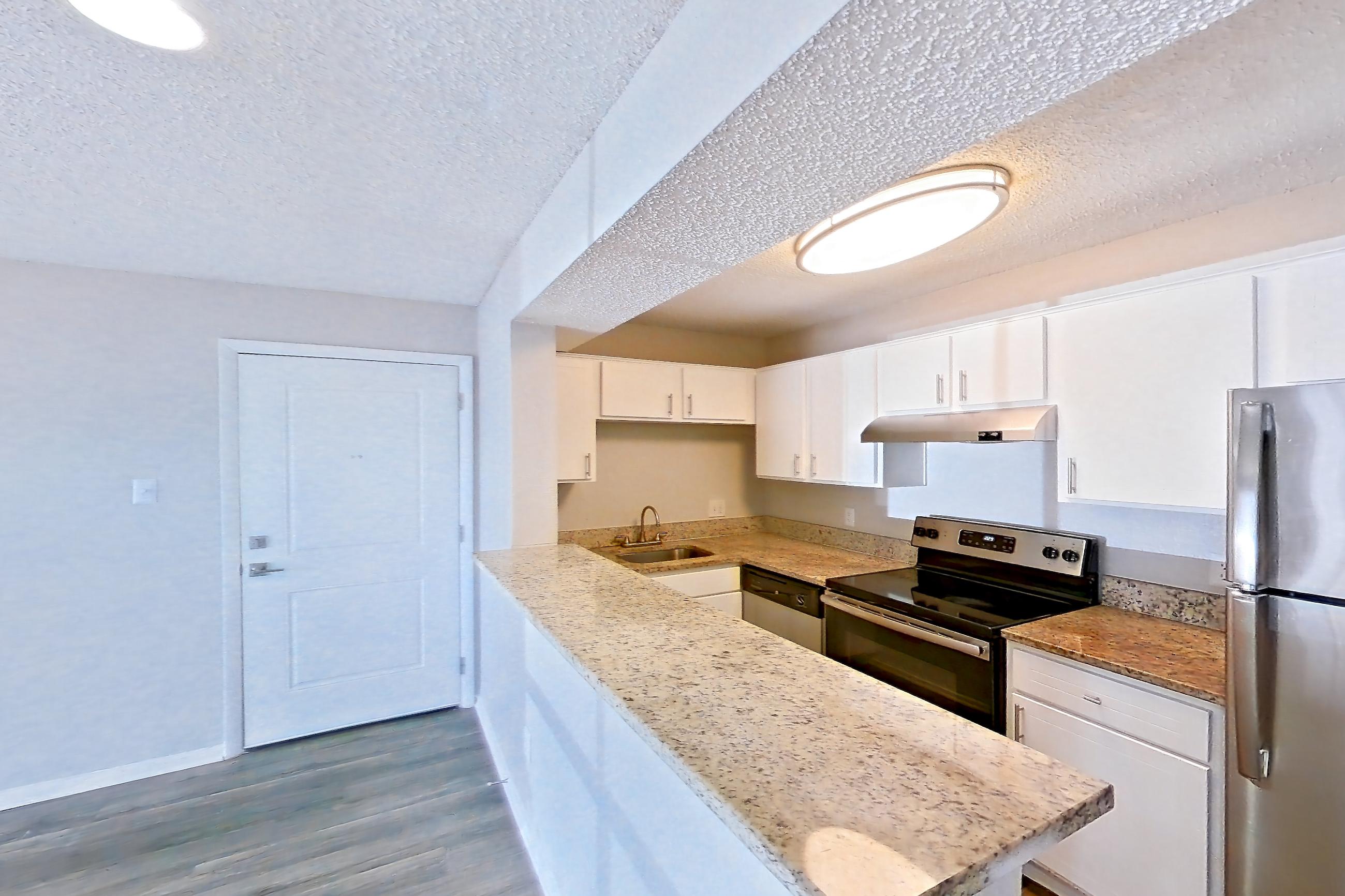 KITCHEN ENTRYWAY