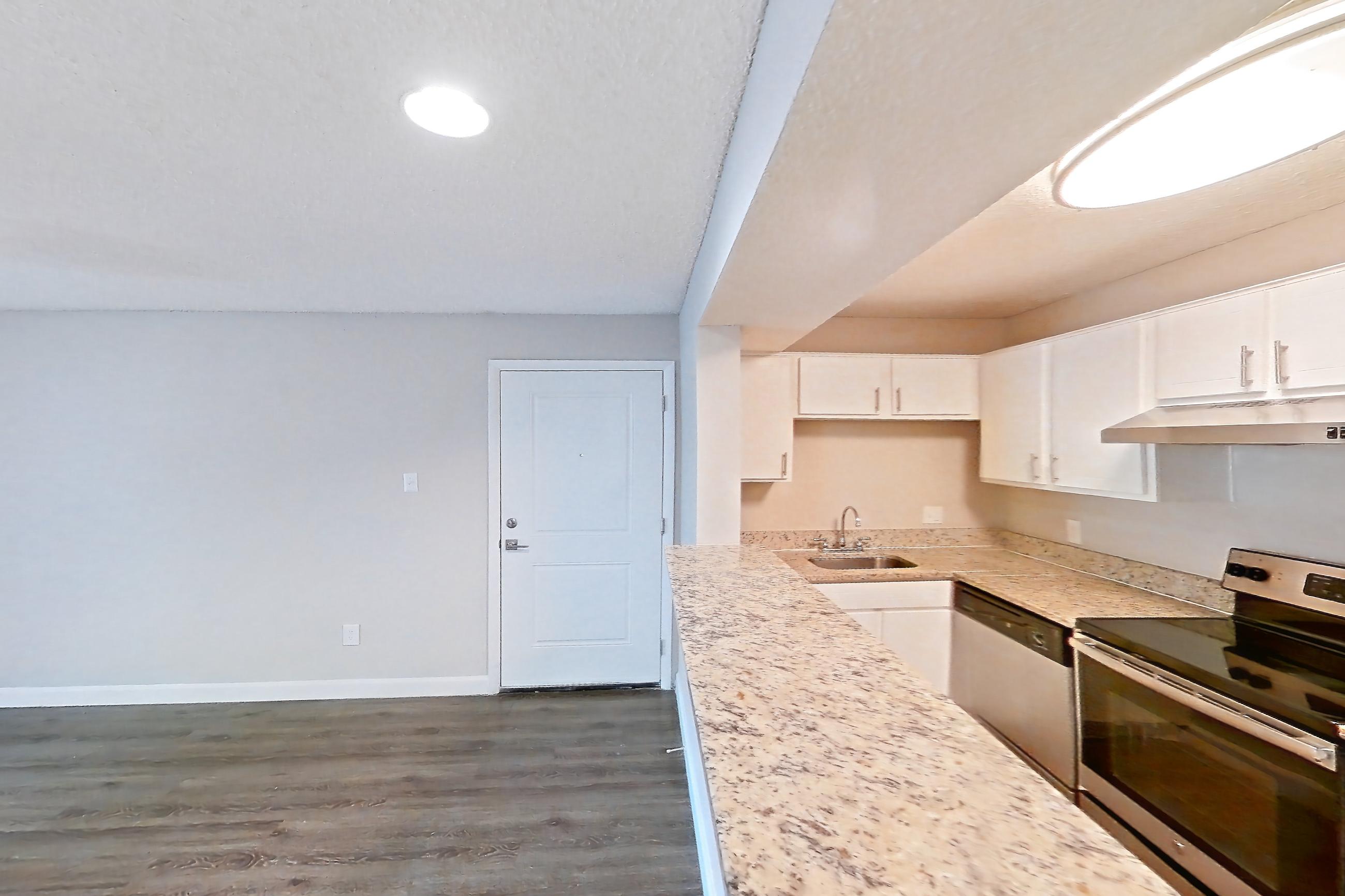 KITCHEN ENTRYWAY