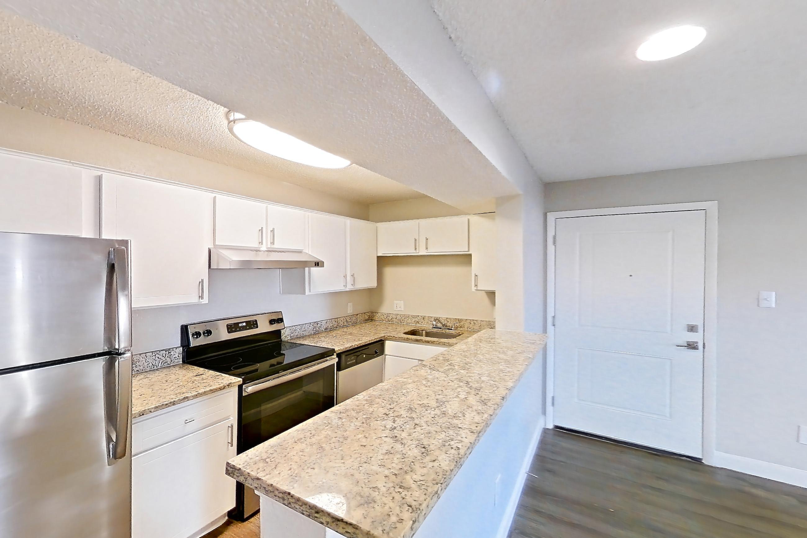 KITCHEN ENTRYWAY