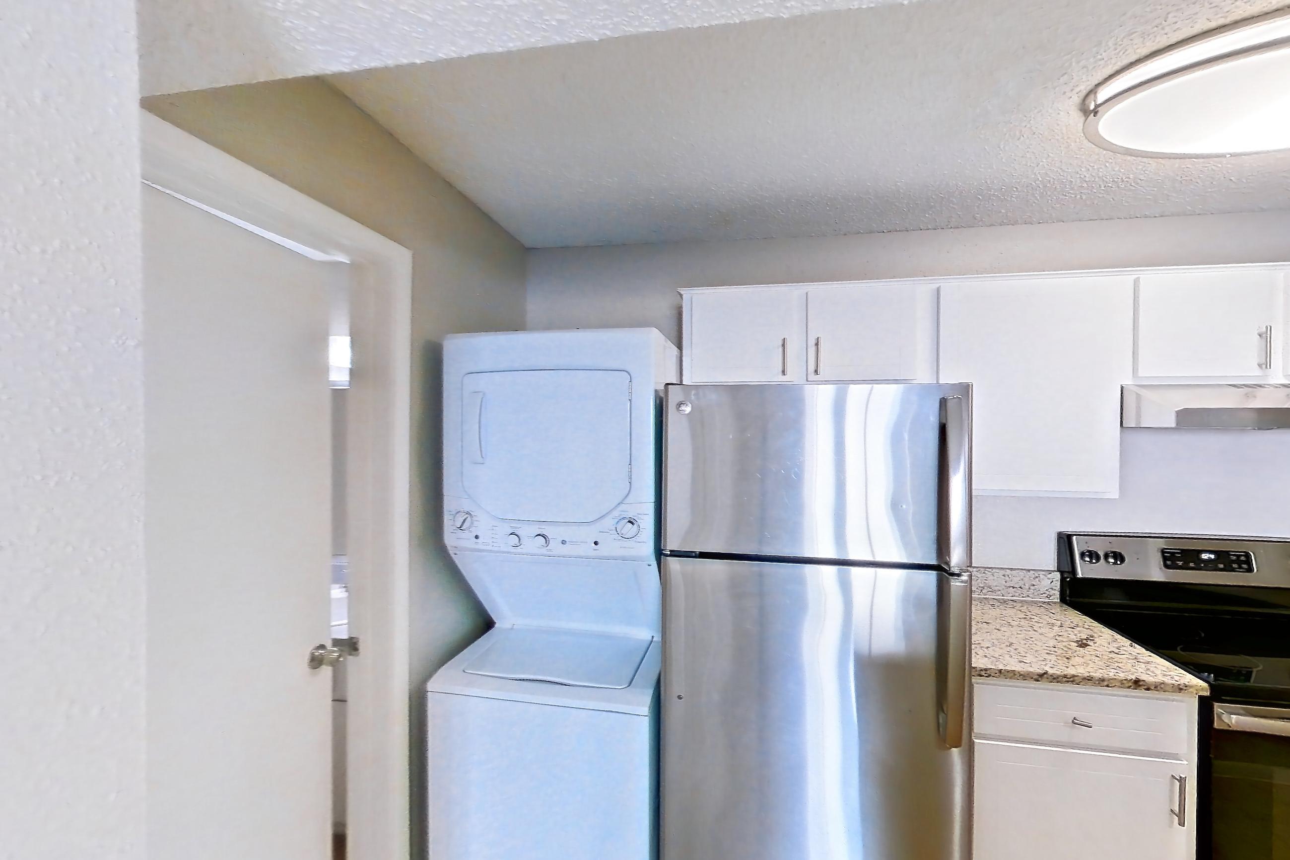 KITCHEN ENTRYWAY