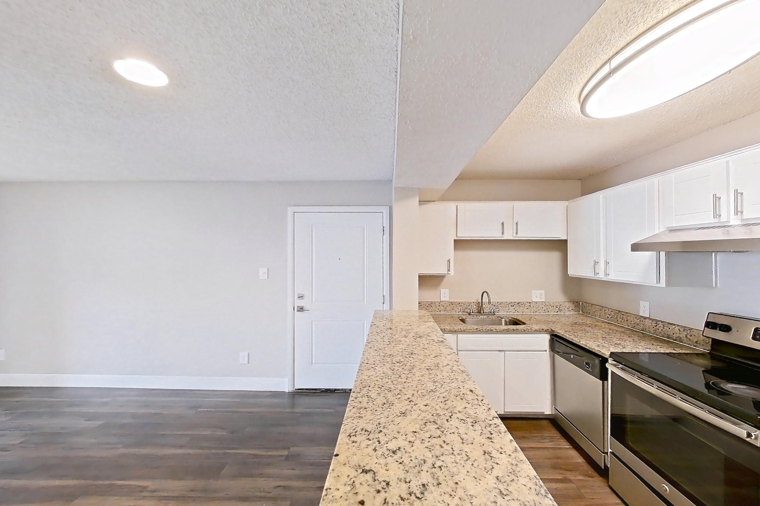 KITCHEN ENTRYWAY