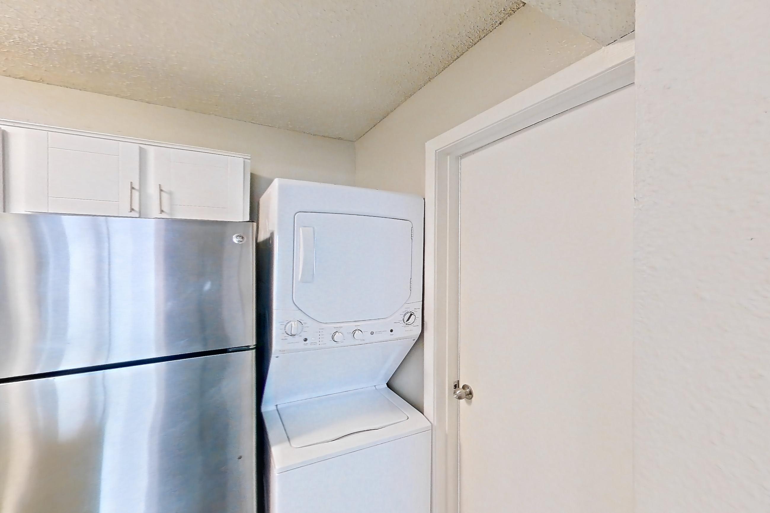 KITCHEN ENTRYWAY