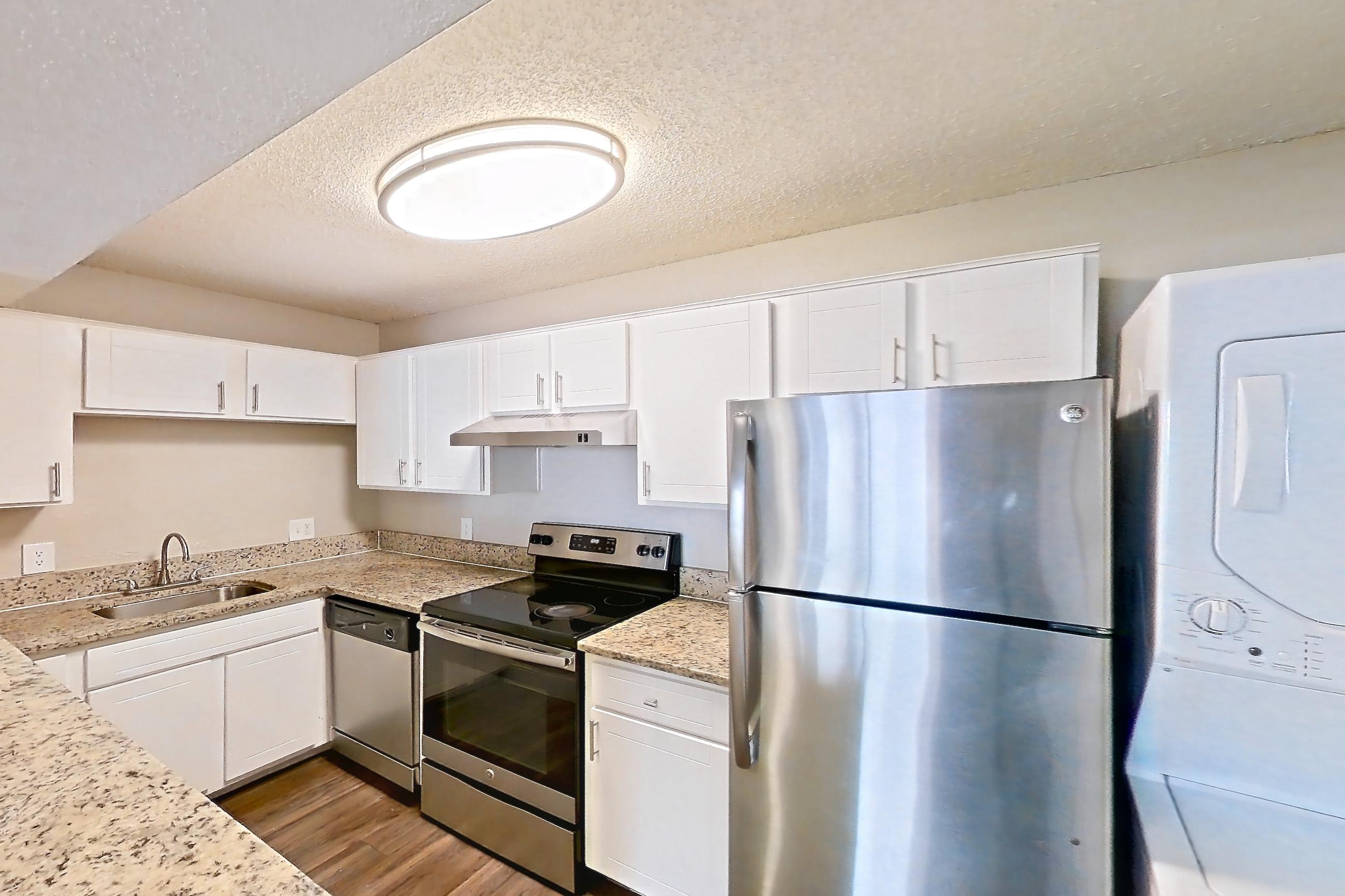 KITCHEN ENTRYWAY
