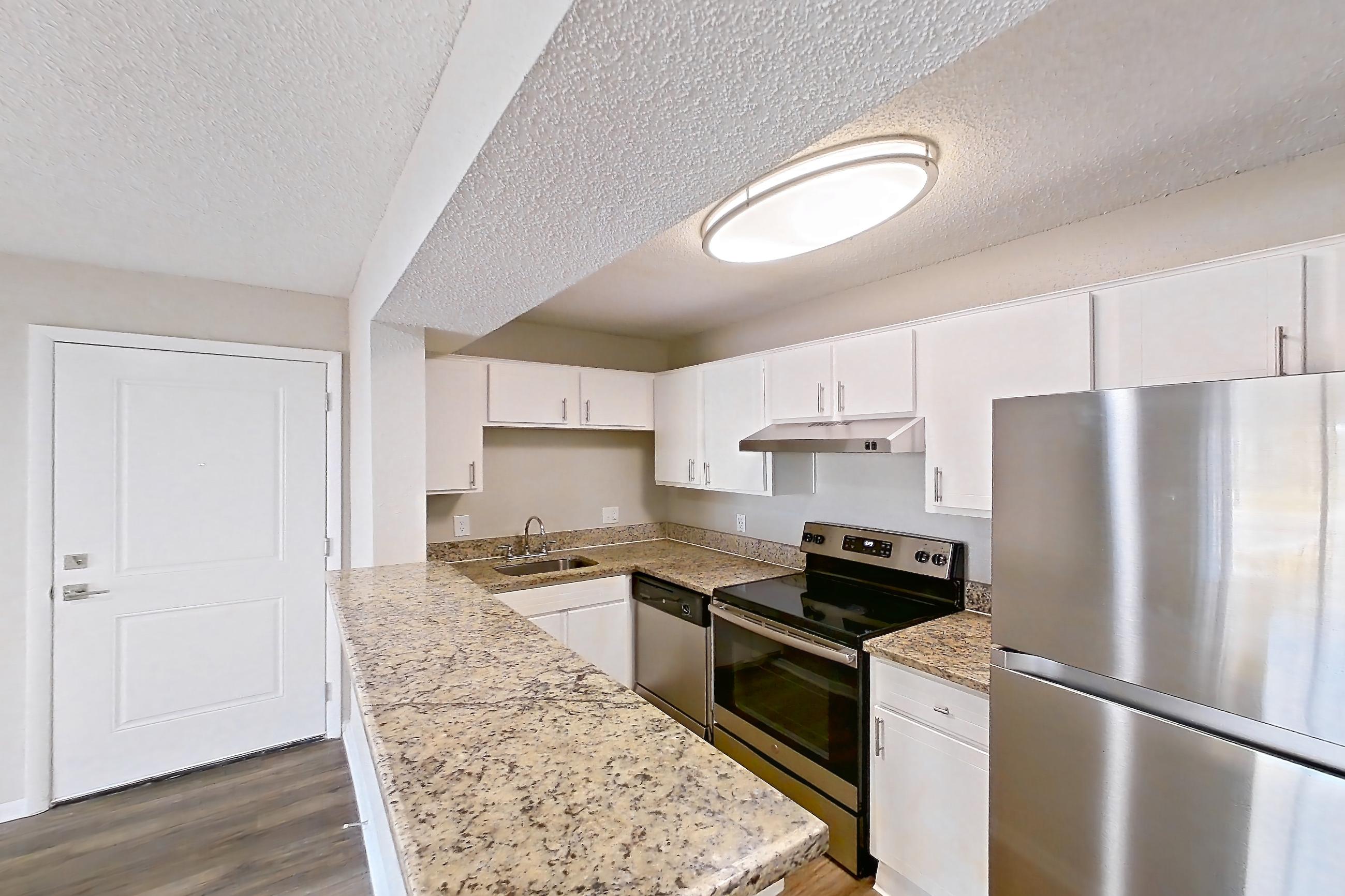 KITCHEN ENTRYWAY