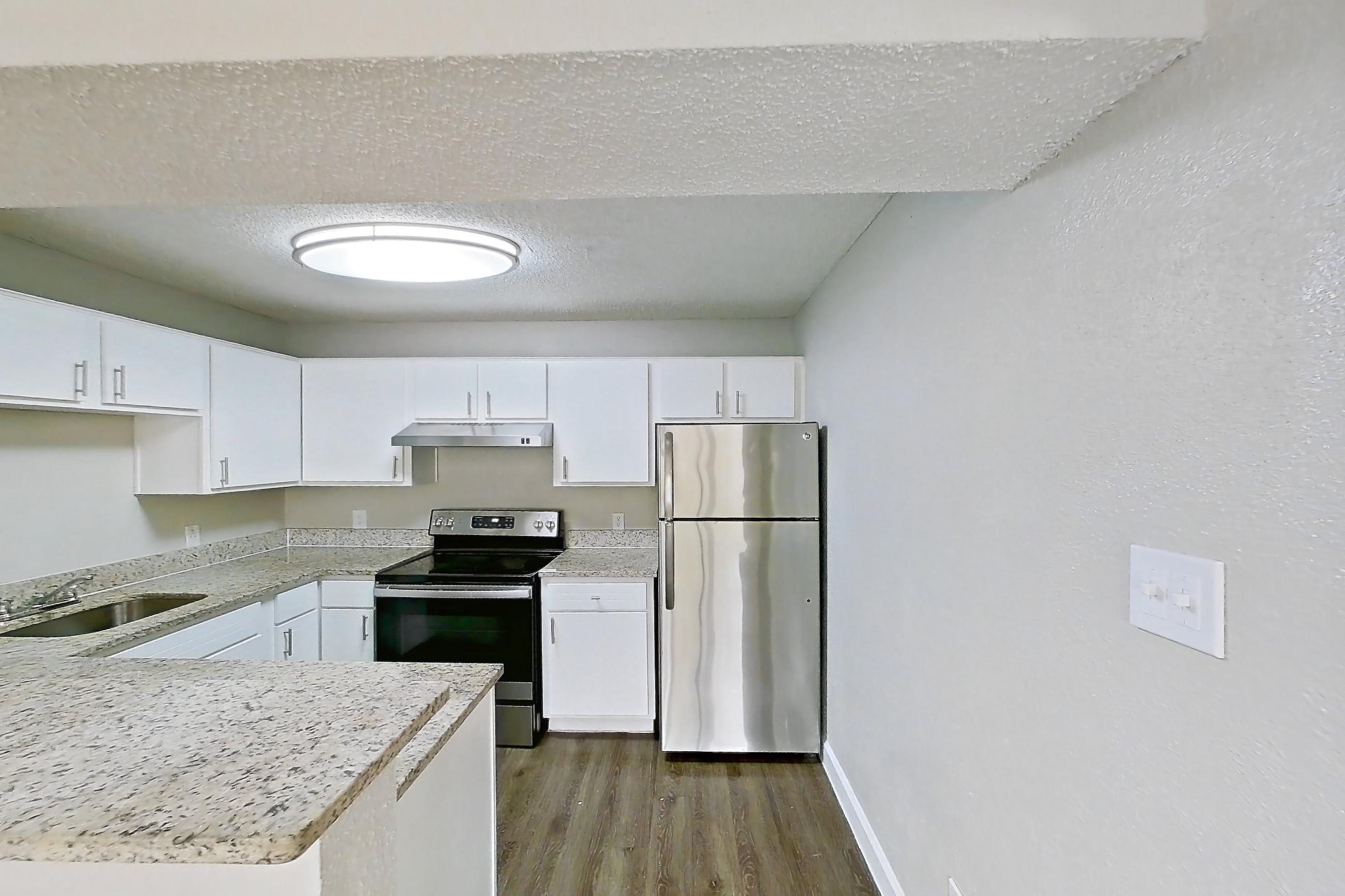 KITCHEN ENTRYWAY