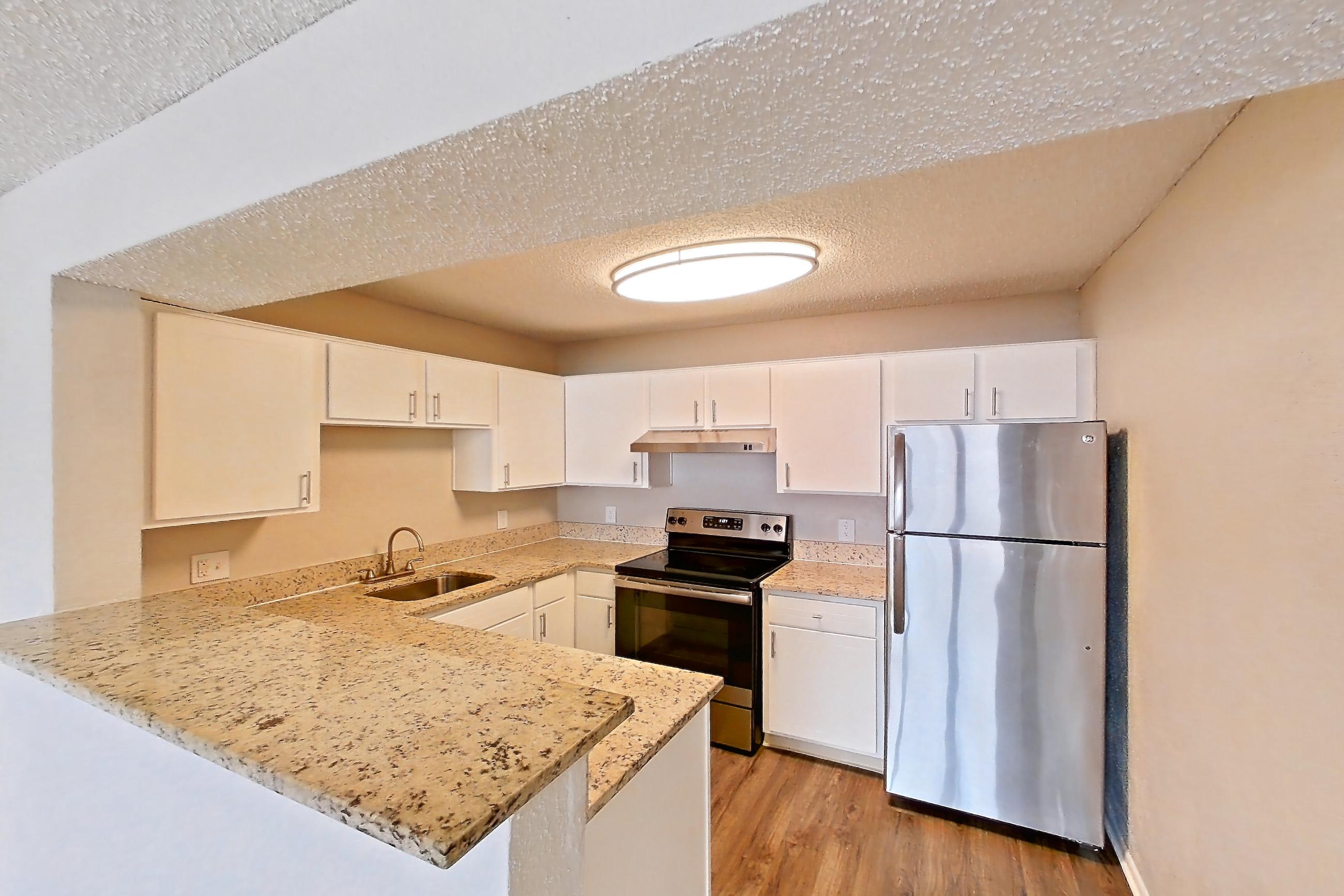KITCHEN ENTRYWAY