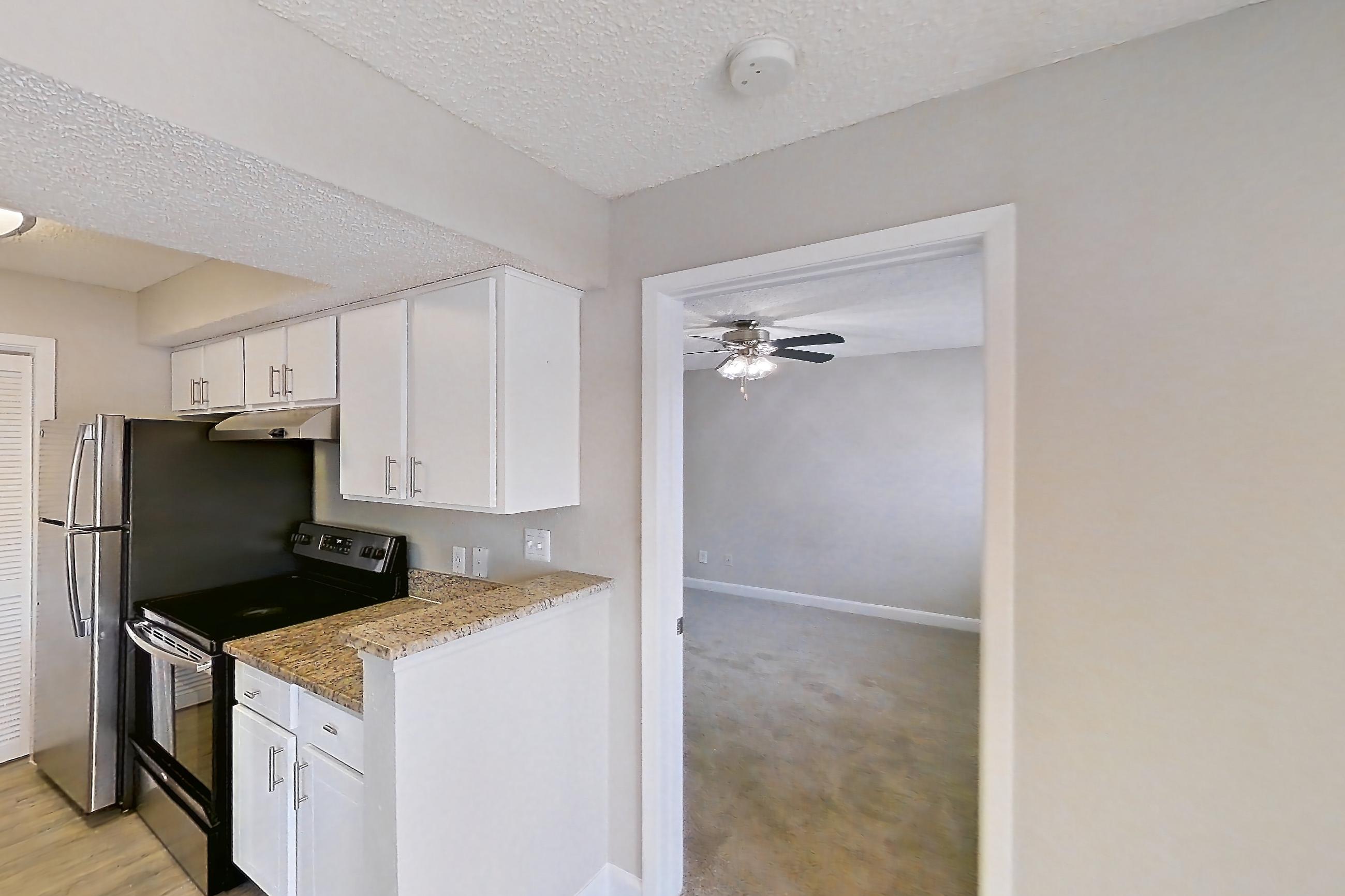 KITCHEN ENTRYWAY