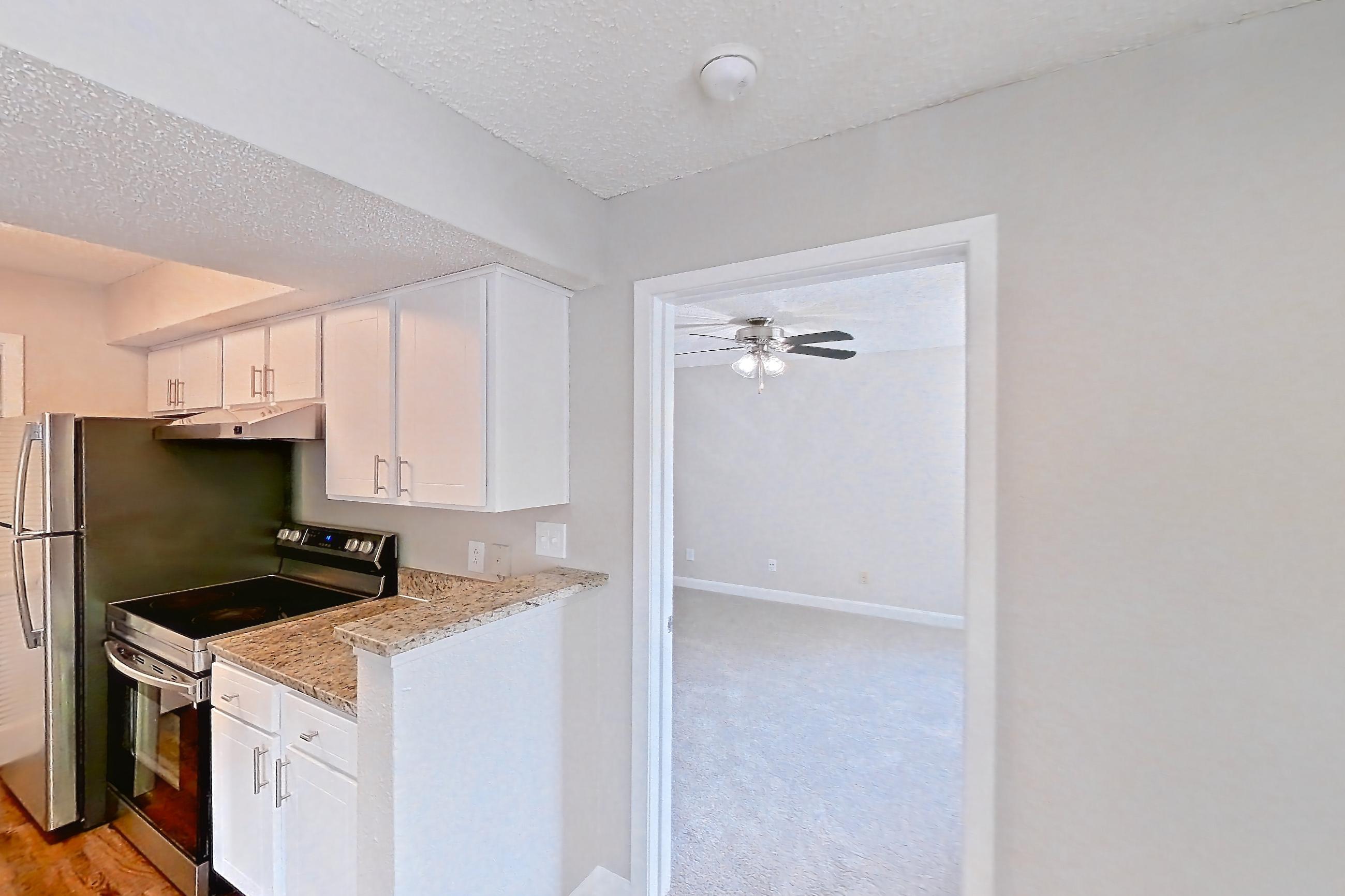 KITCHEN ENTRYWAY