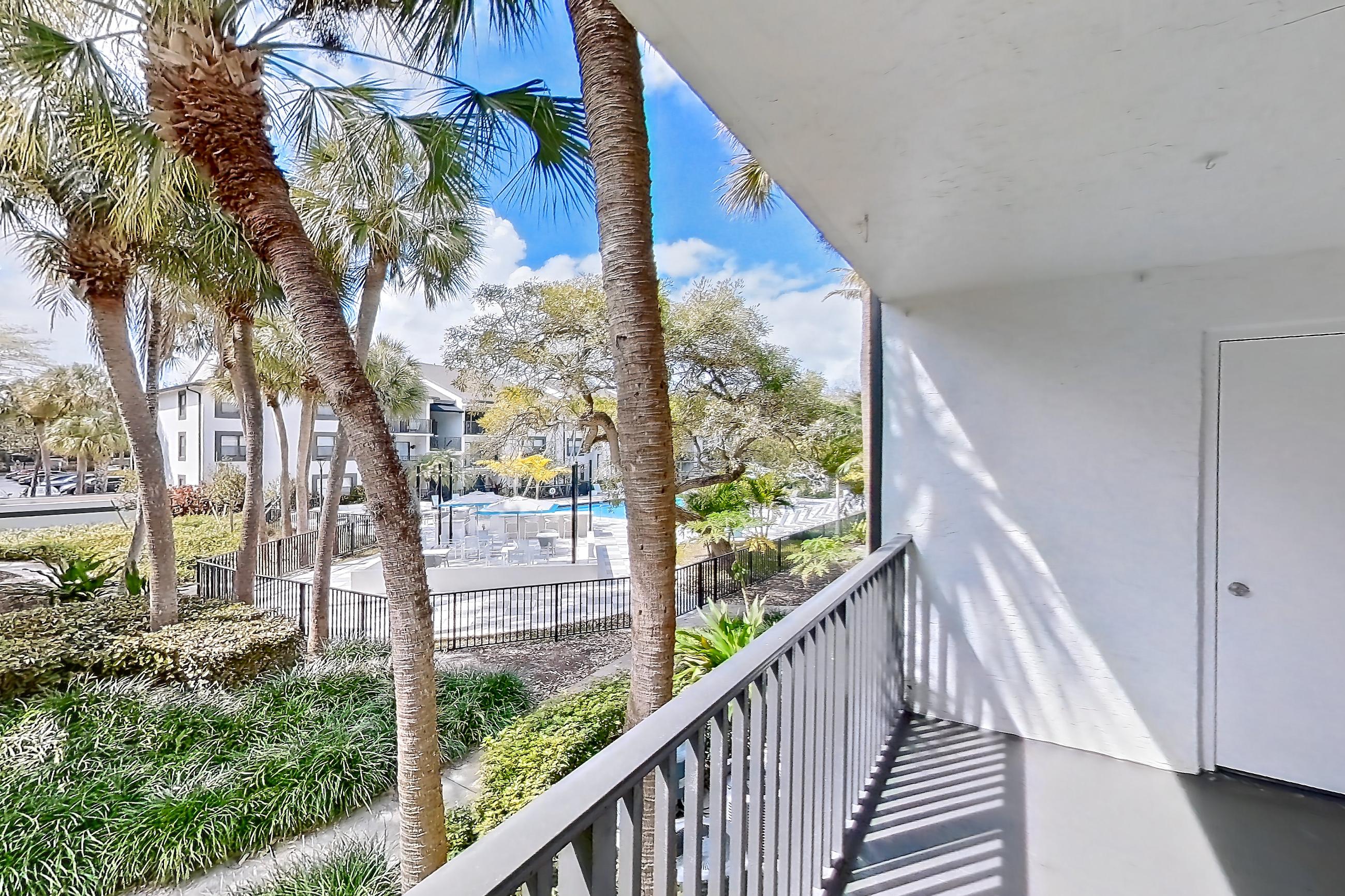 BALCONY LIVING ROOM SIDE
