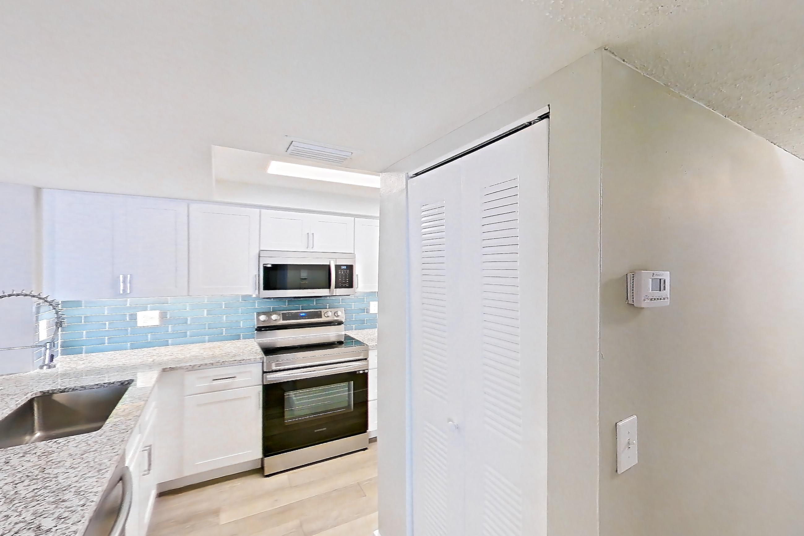 KITCHEN ENTRYWAY