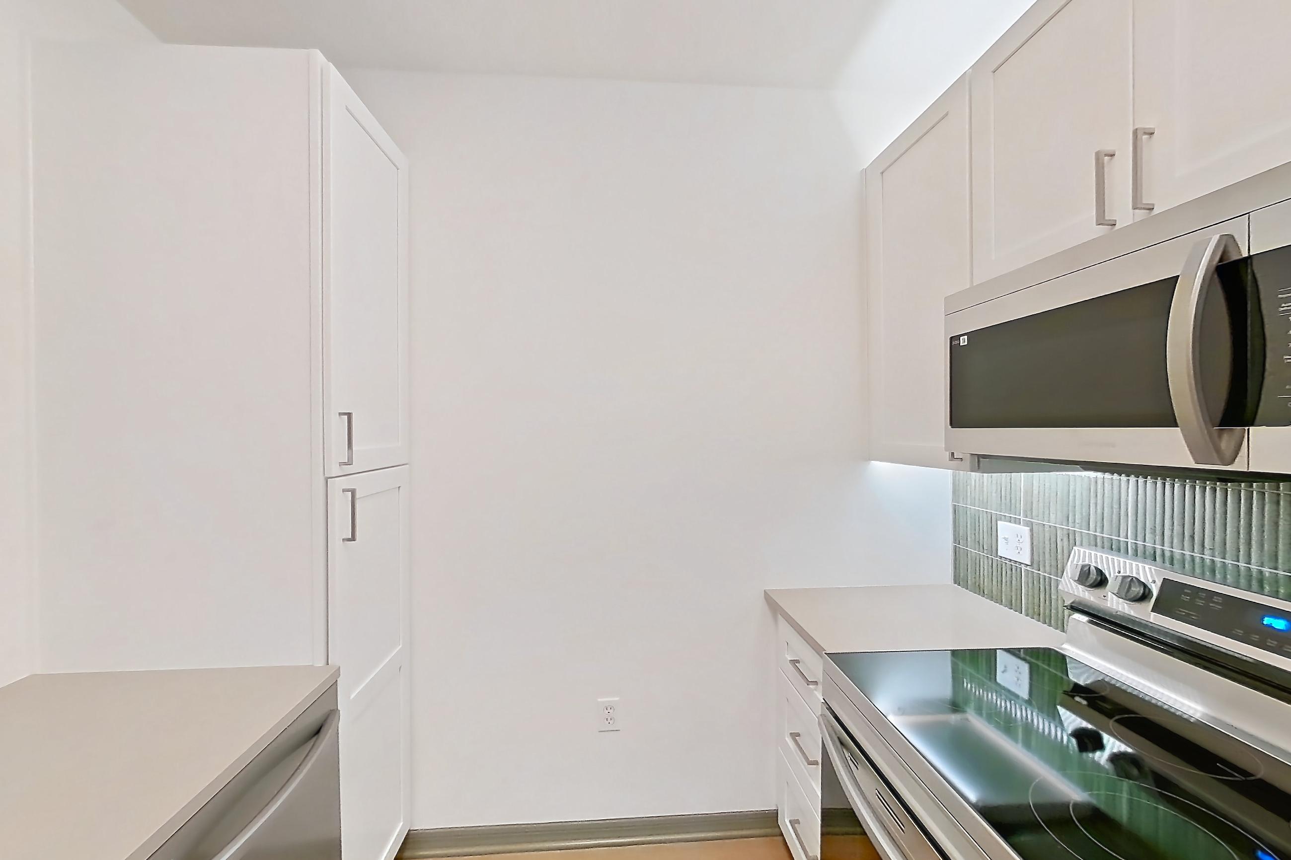 Kitchen in Apartment 5213 at Cortland Lakecrest, A1R - Bayshore floor plan