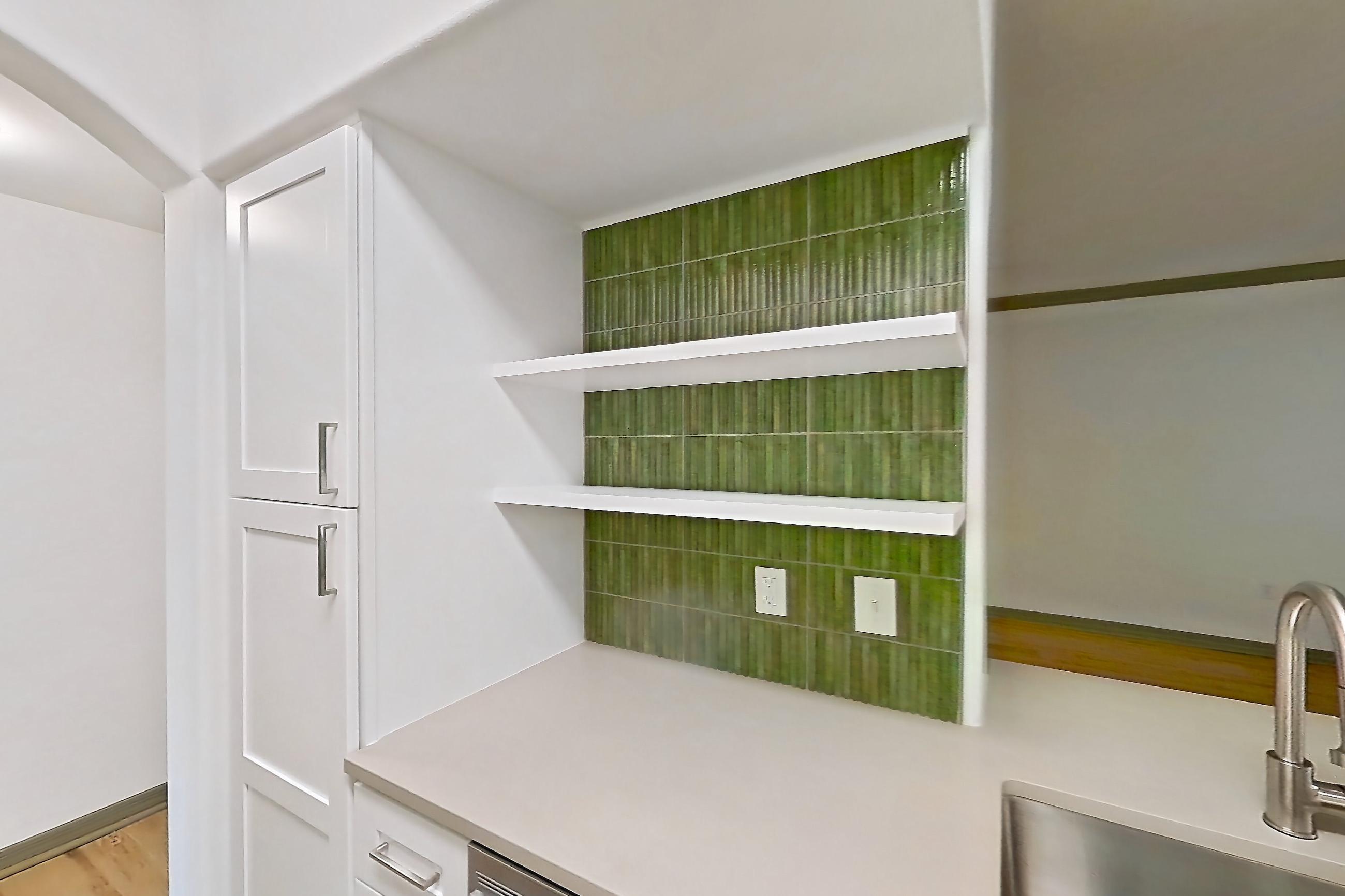 Kitchen, Apartment 11212 at Cortland Lakecrest