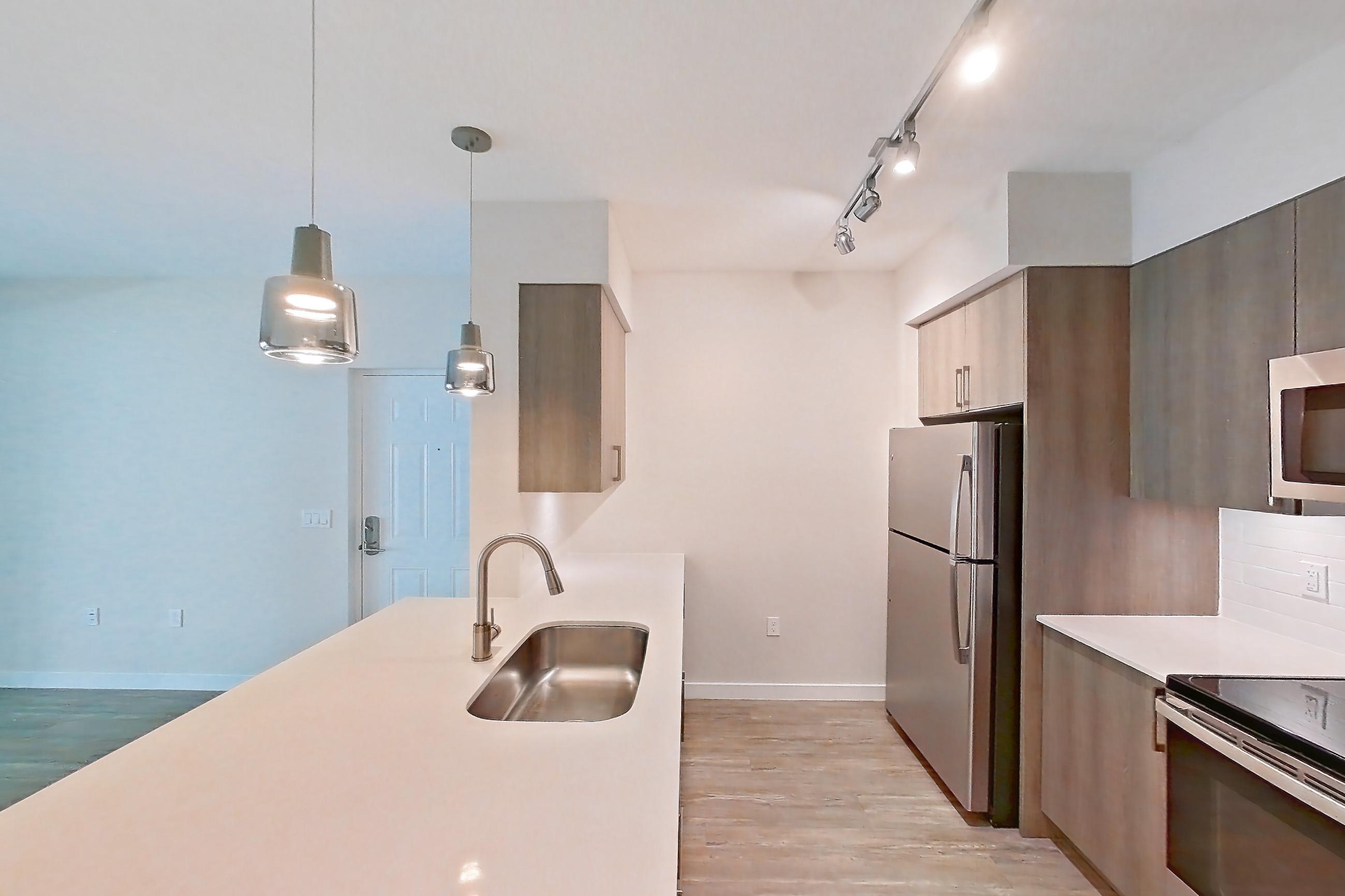 KITCHEN ENTRYWAY