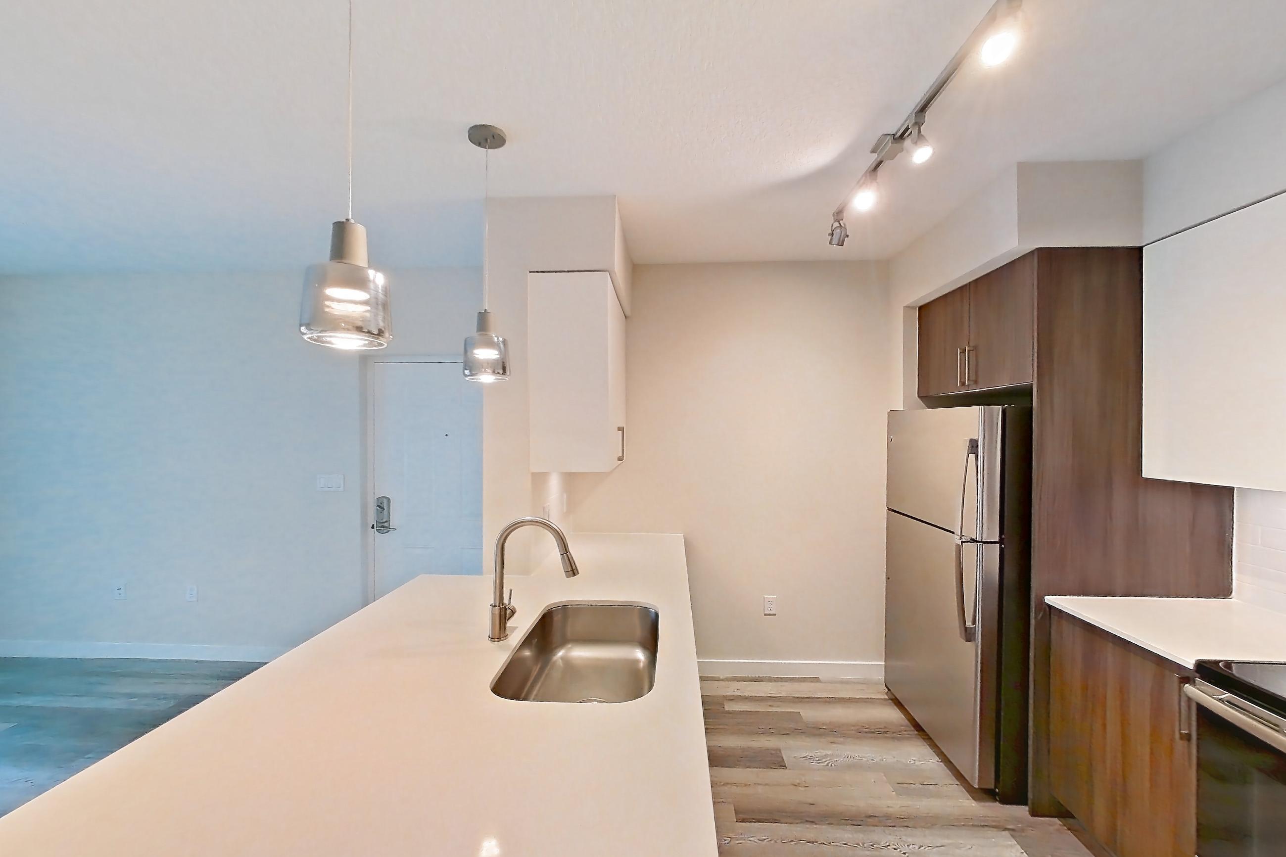 KITCHEN ENTRYWAY