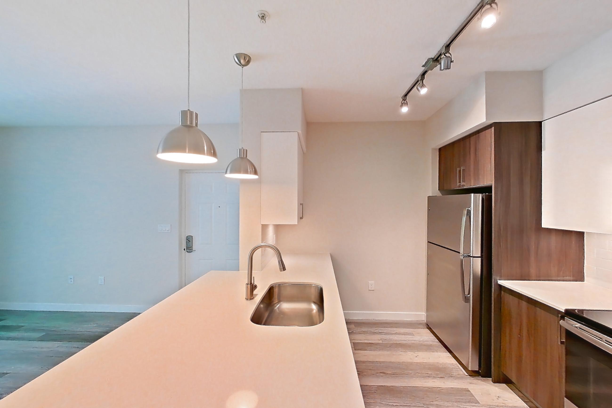 KITCHEN ENTRYWAY