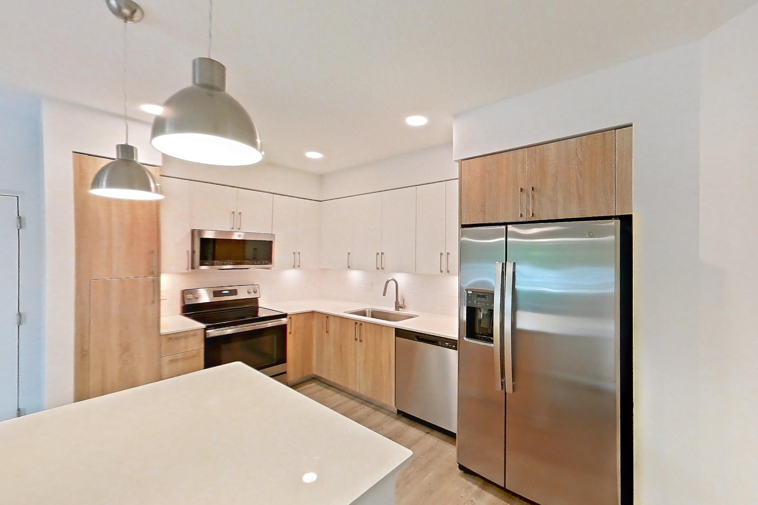 KITCHEN ISLAND CORNER