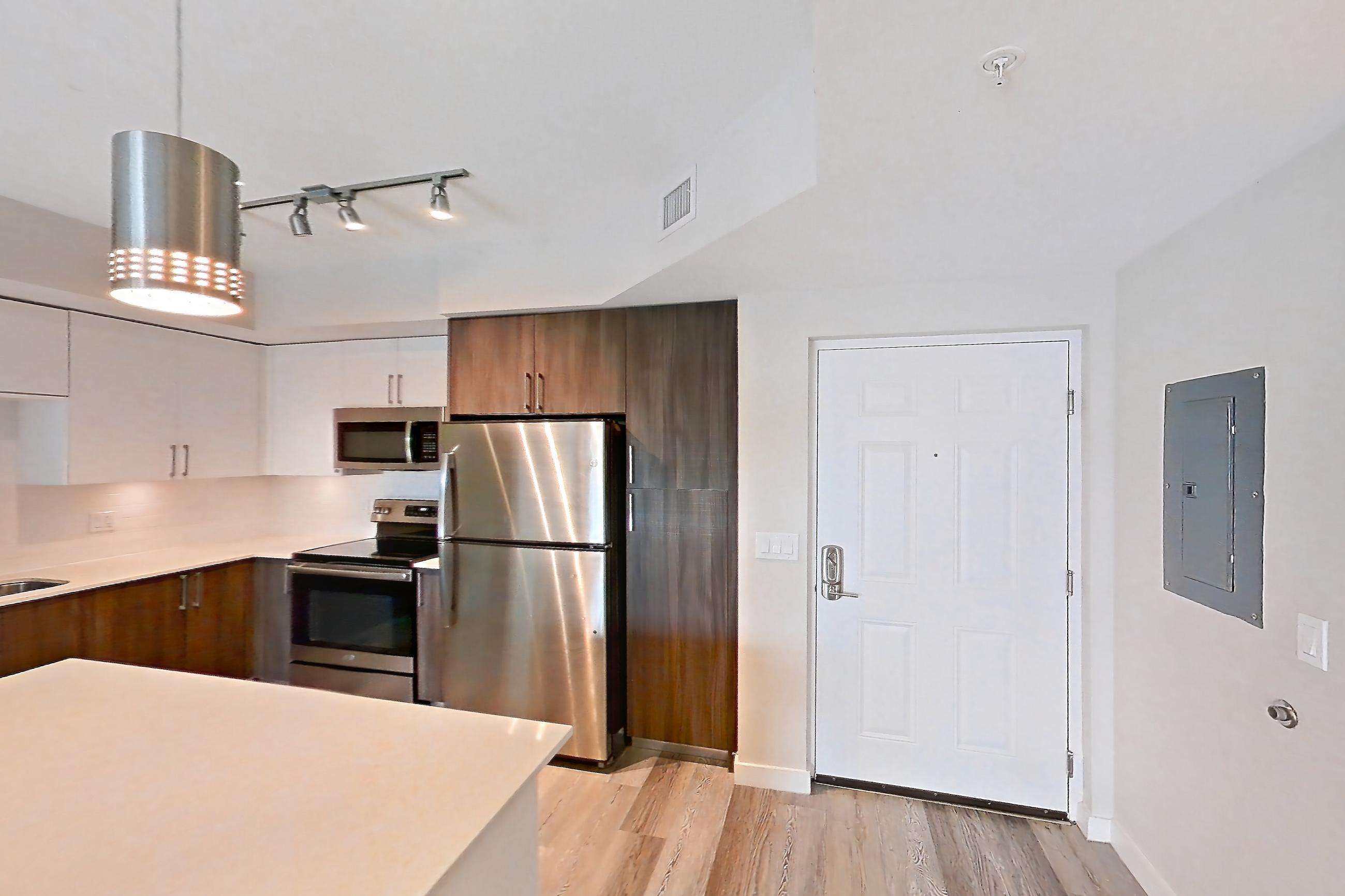 KITCHEN ISLAND CORNER 1