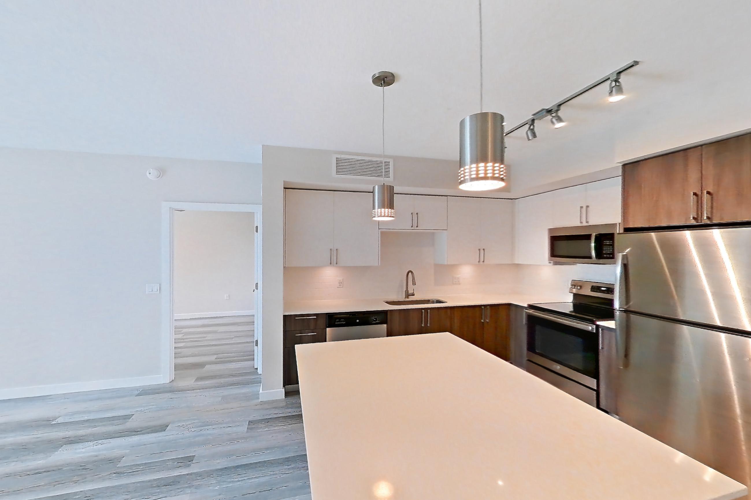 KITCHEN ISLAND CORNER 1