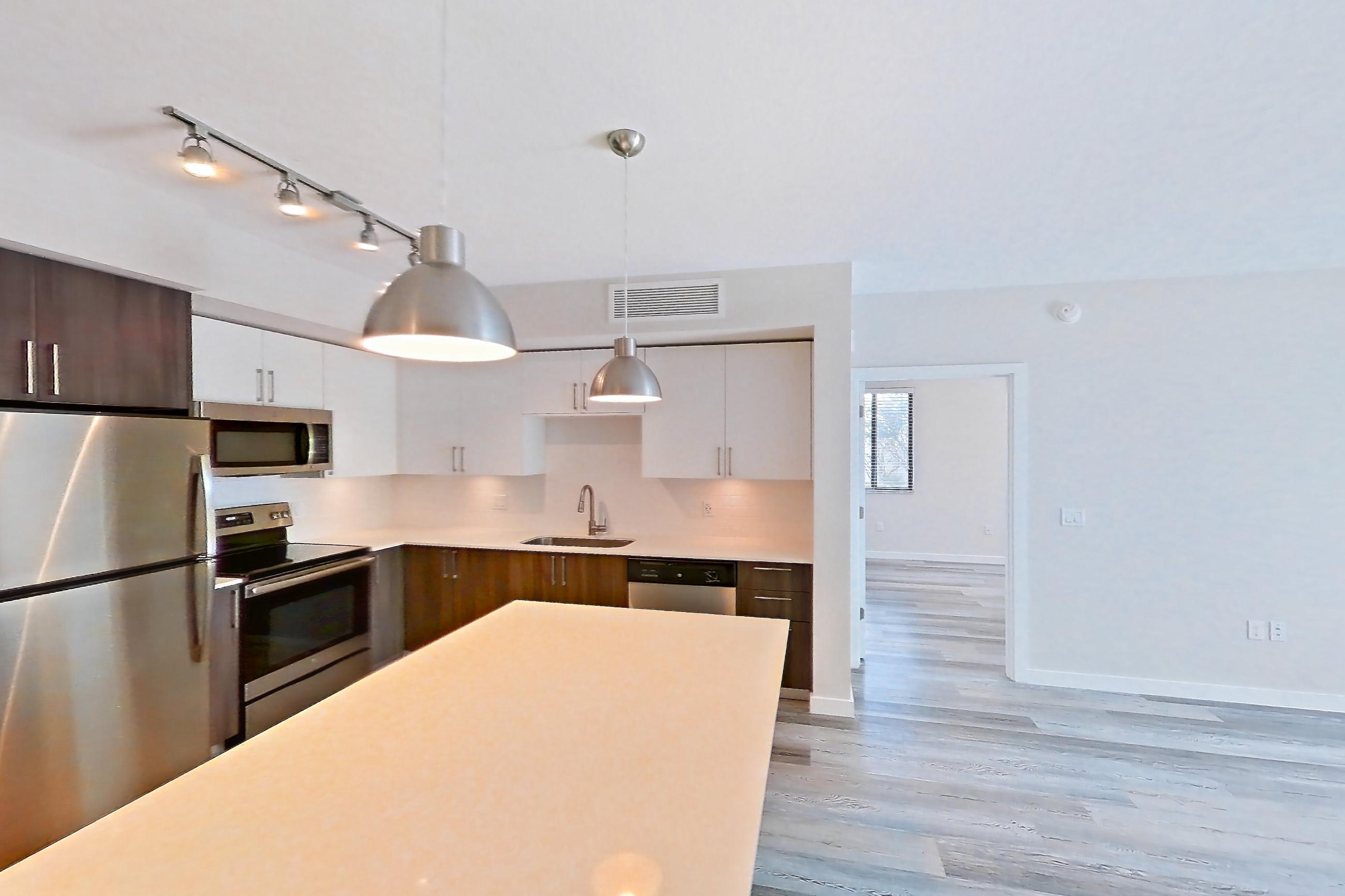 KITCHEN ISLAND CORNER 1