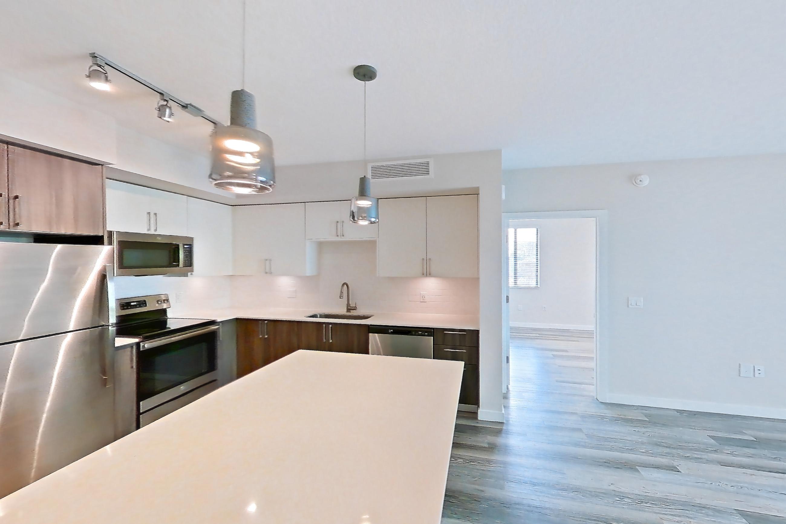 KITCHEN ISLAND CORNER 1
