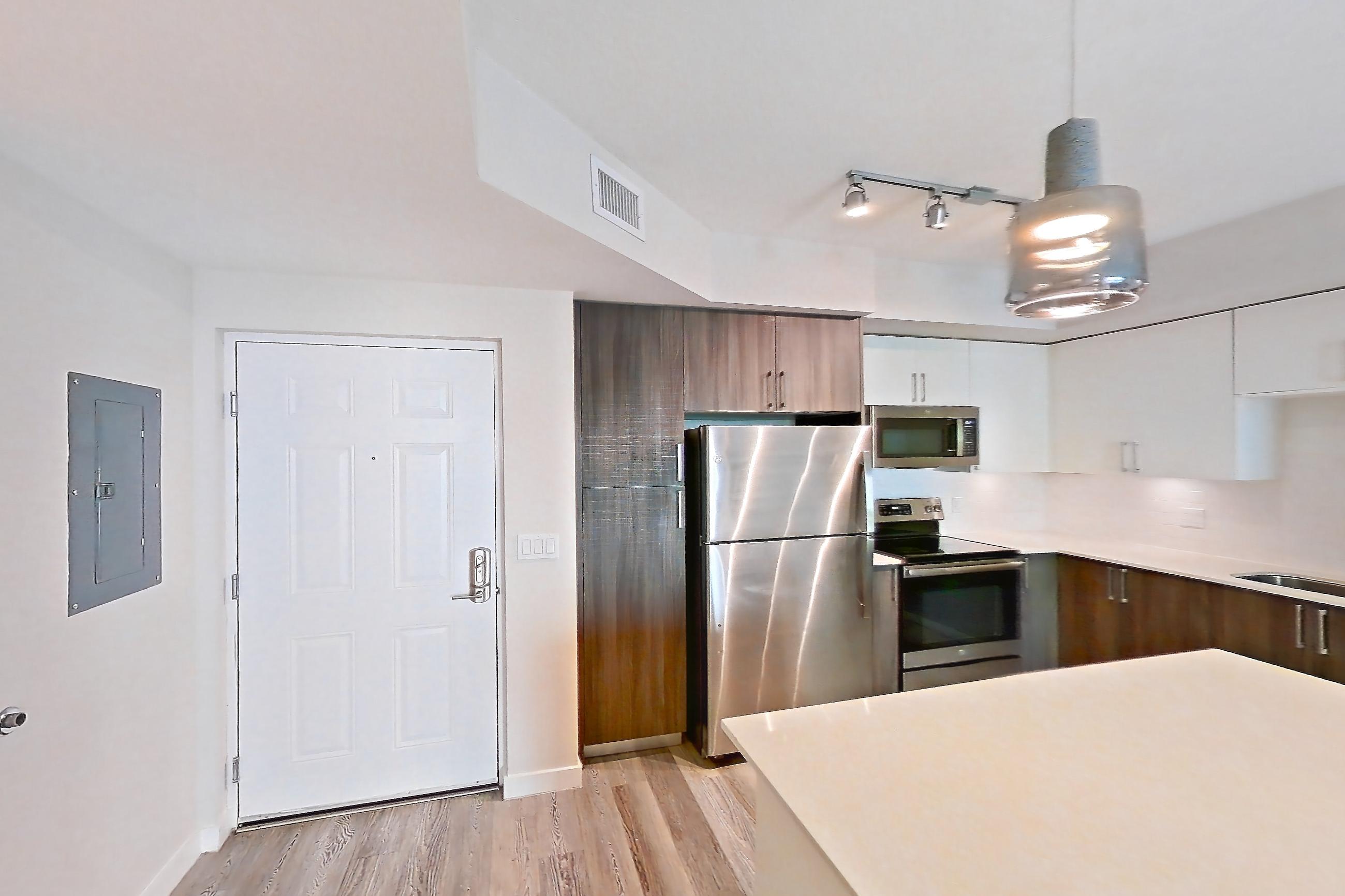 KITCHEN ISLAND CORNER 1