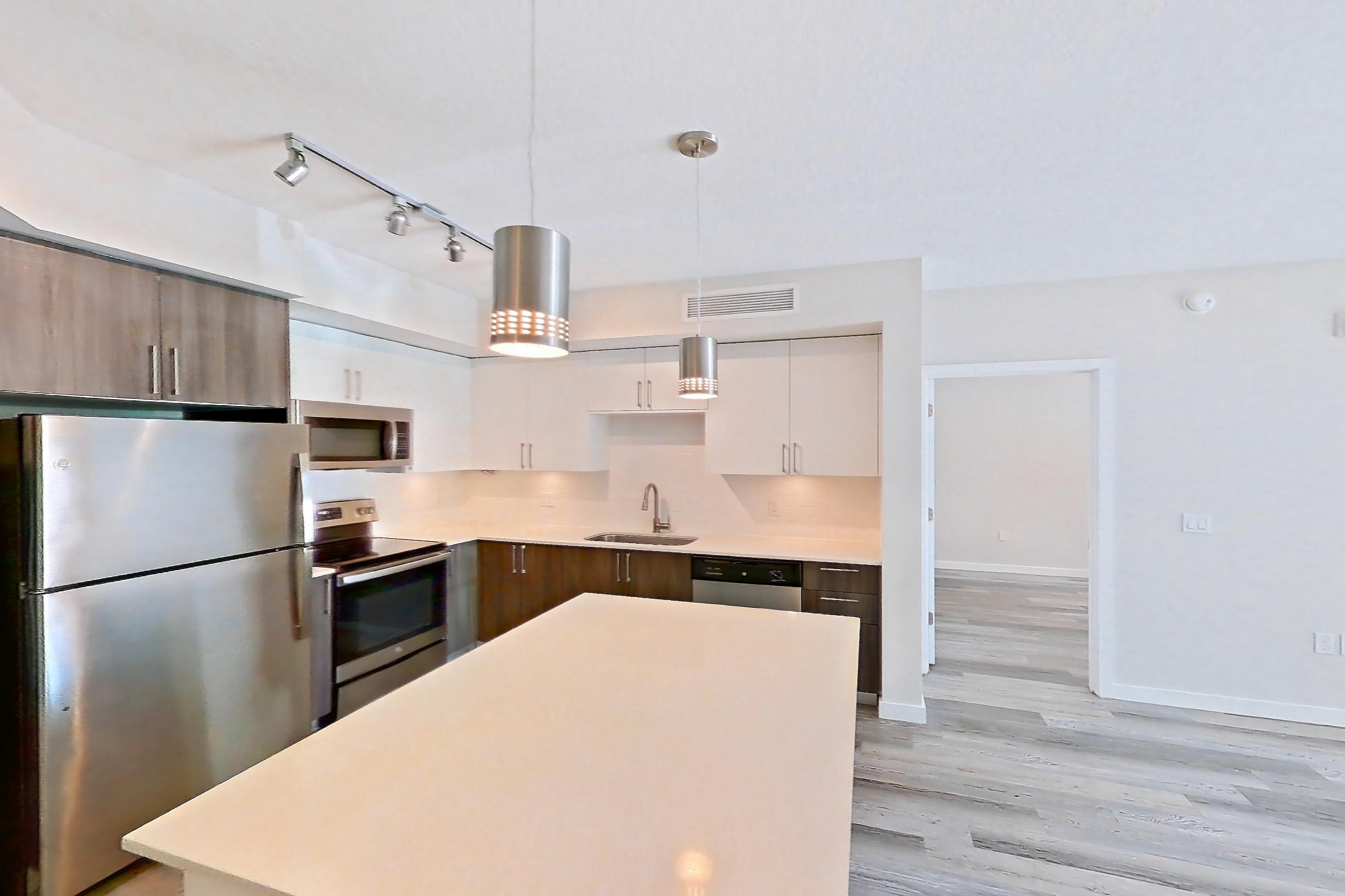KITCHEN ISLAND CORNER 1
