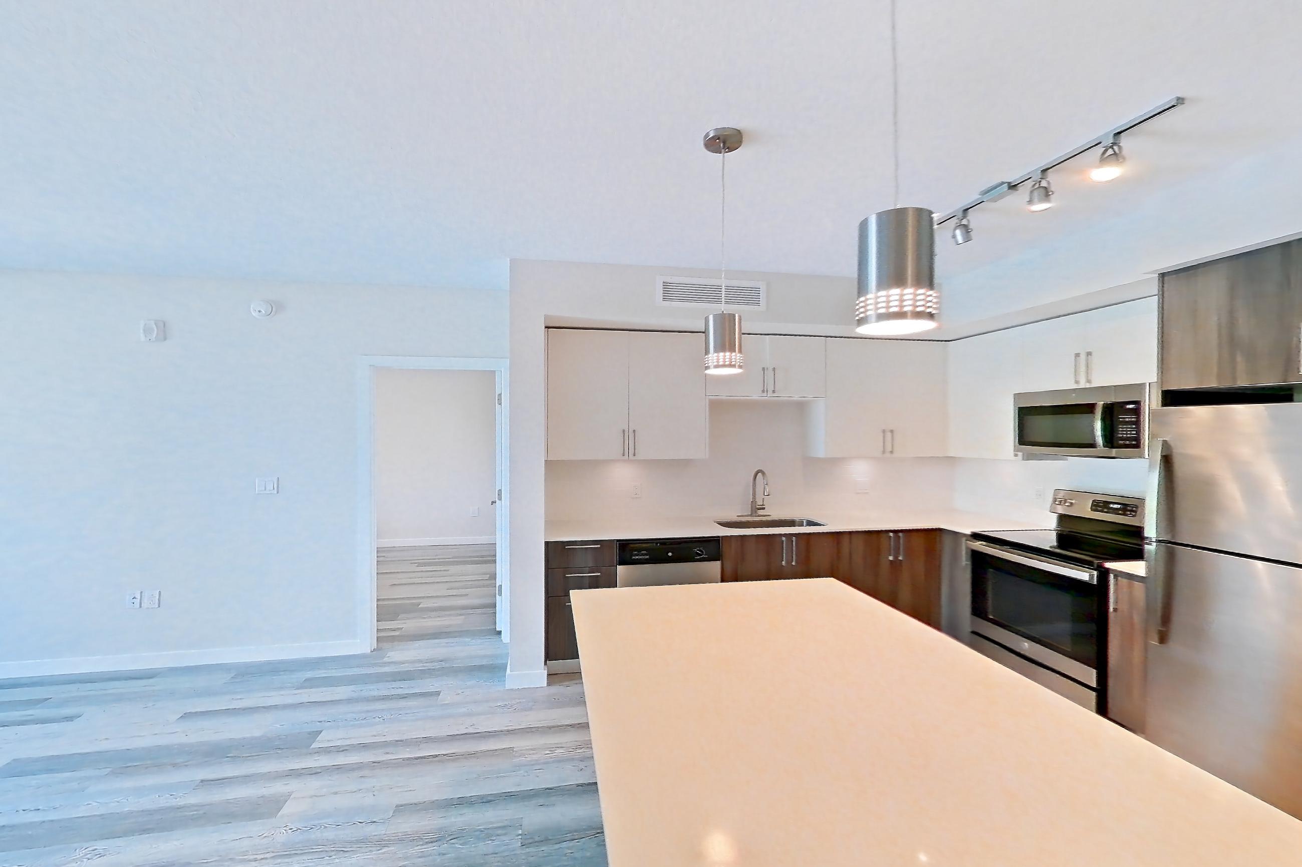 KITCHEN ISLAND CORNER 1