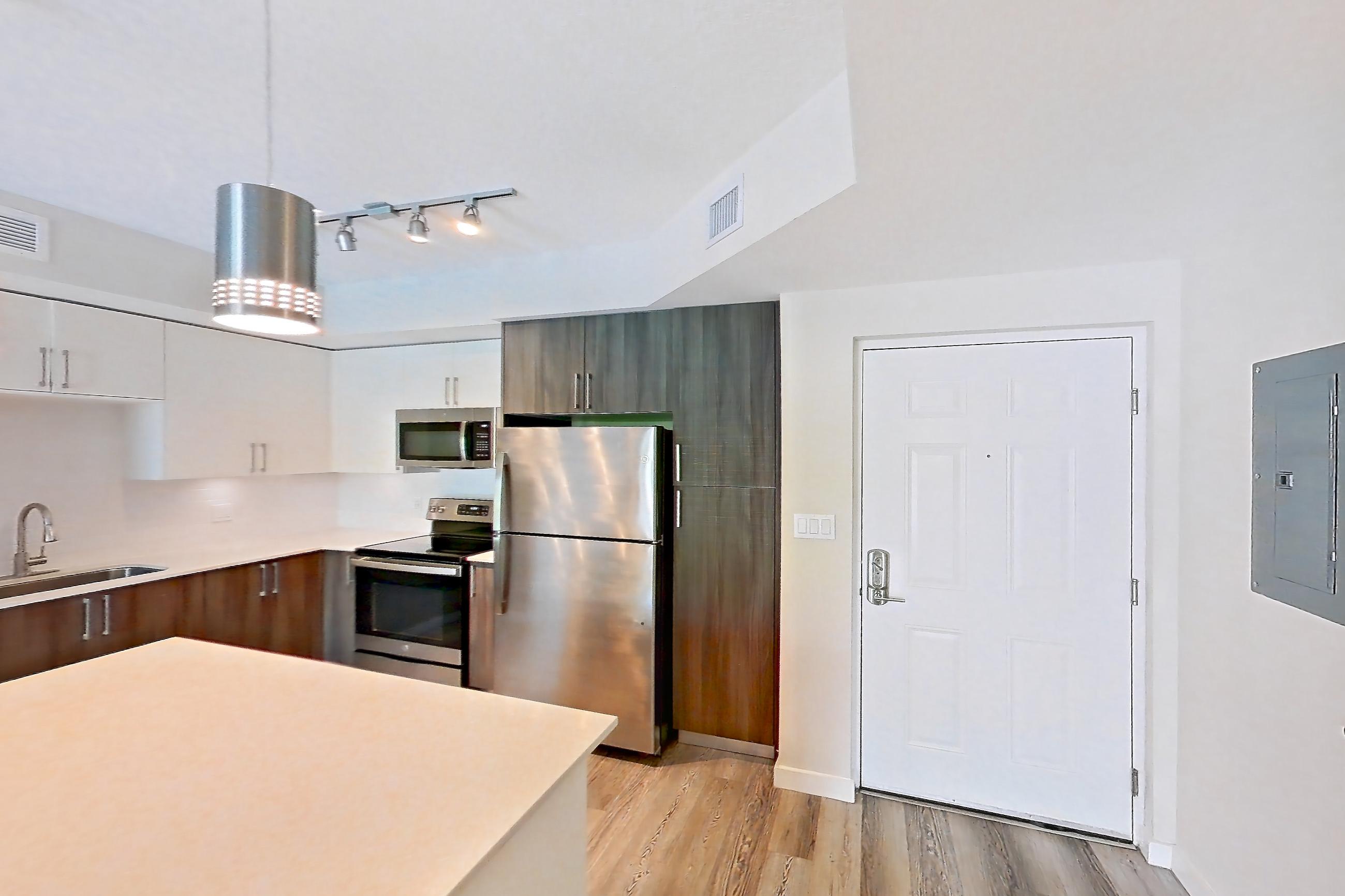 KITCHEN ISLAND CORNER 1