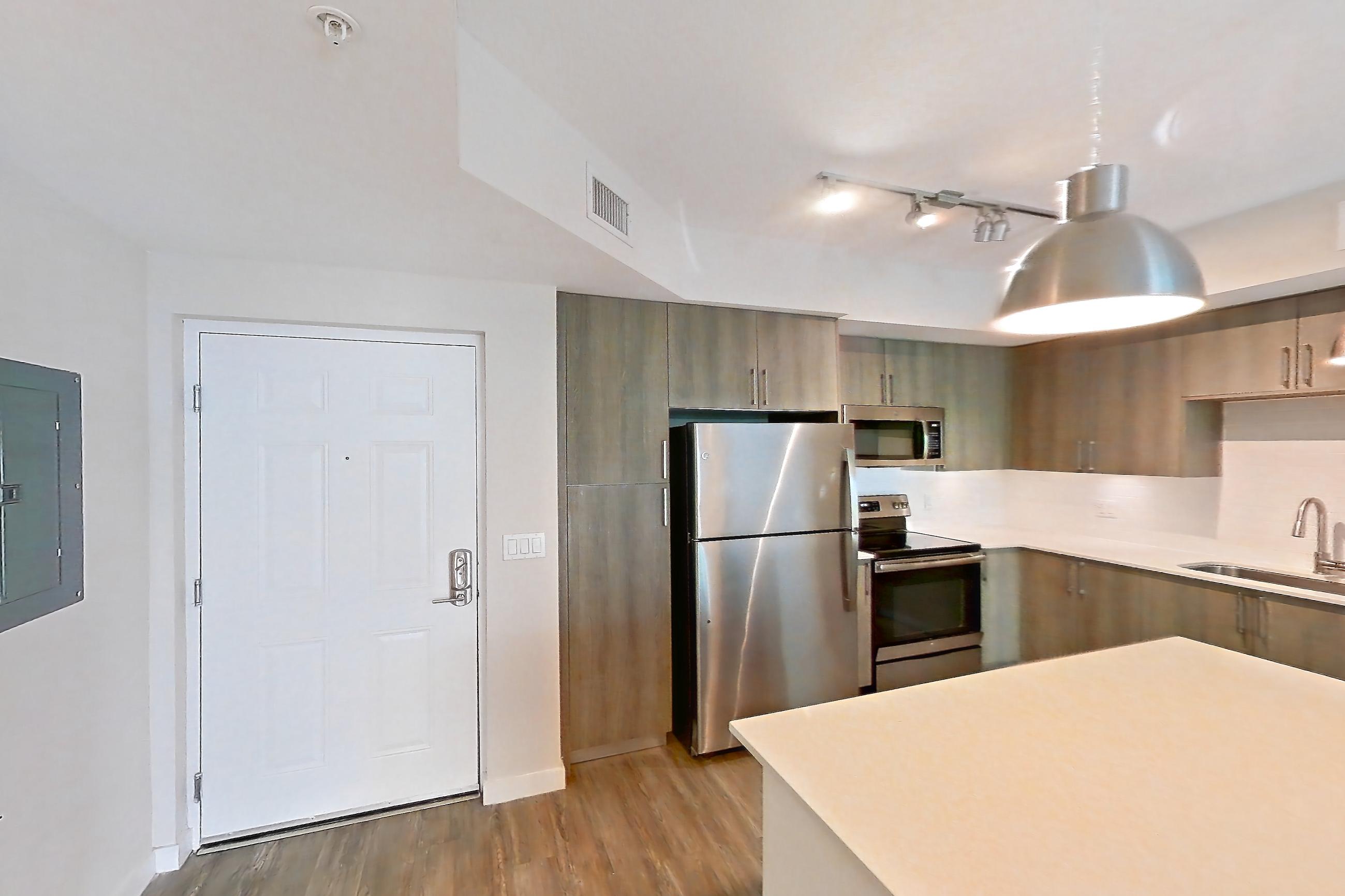 KITCHEN ISLAND CORNER 1
