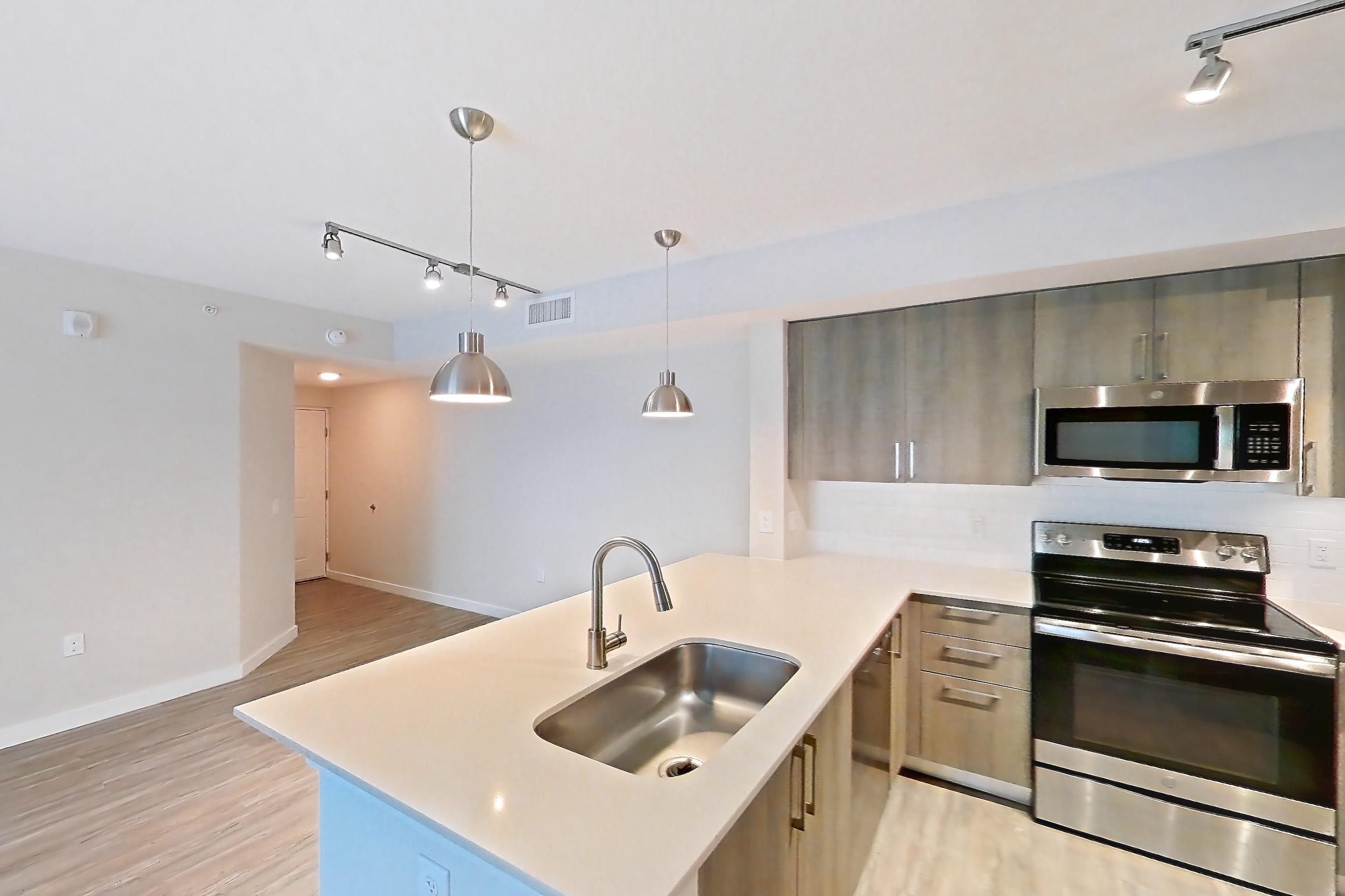 KITCHEN ENTRYWAY
