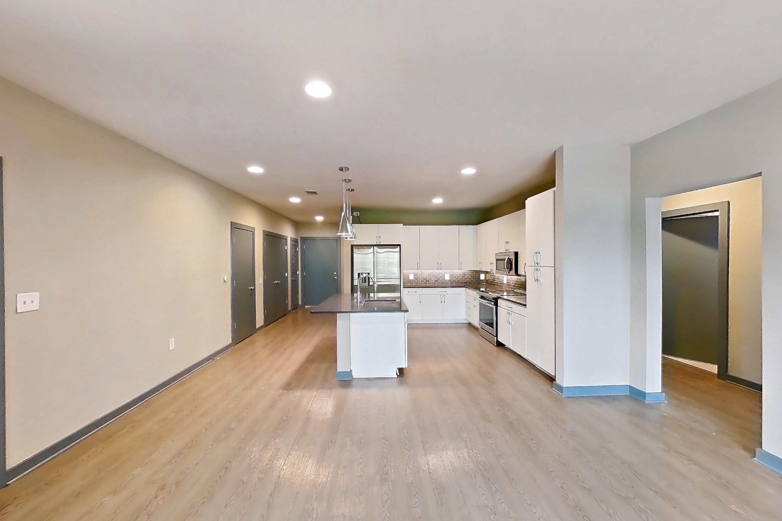 Living space in a C3 - Topside floor plan apartment, representative of Apartment 4007 at Cortland Westshore