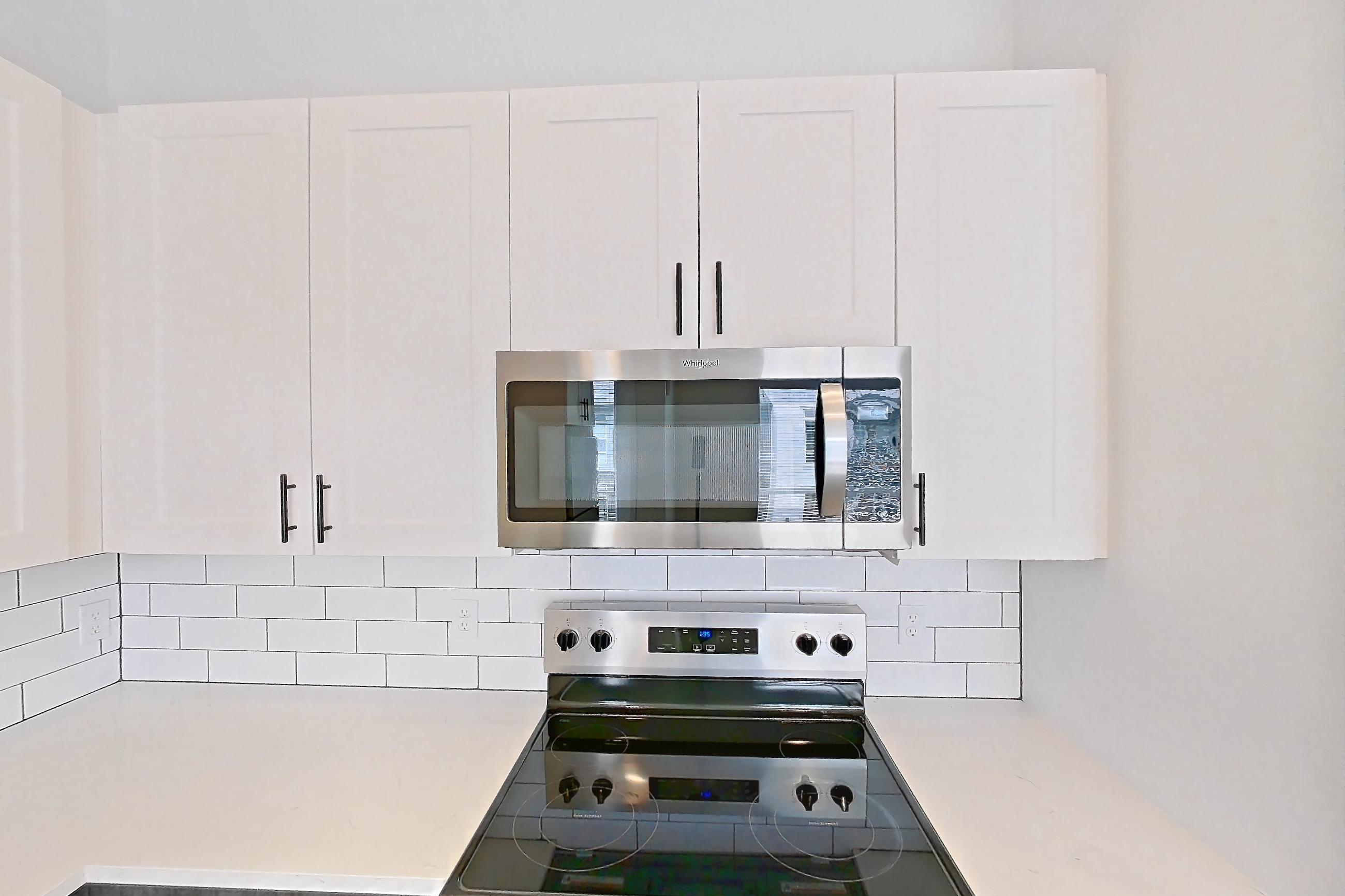 Kitchen in Apartment 09-309 at Marlon at Central Park, 1D floor plan