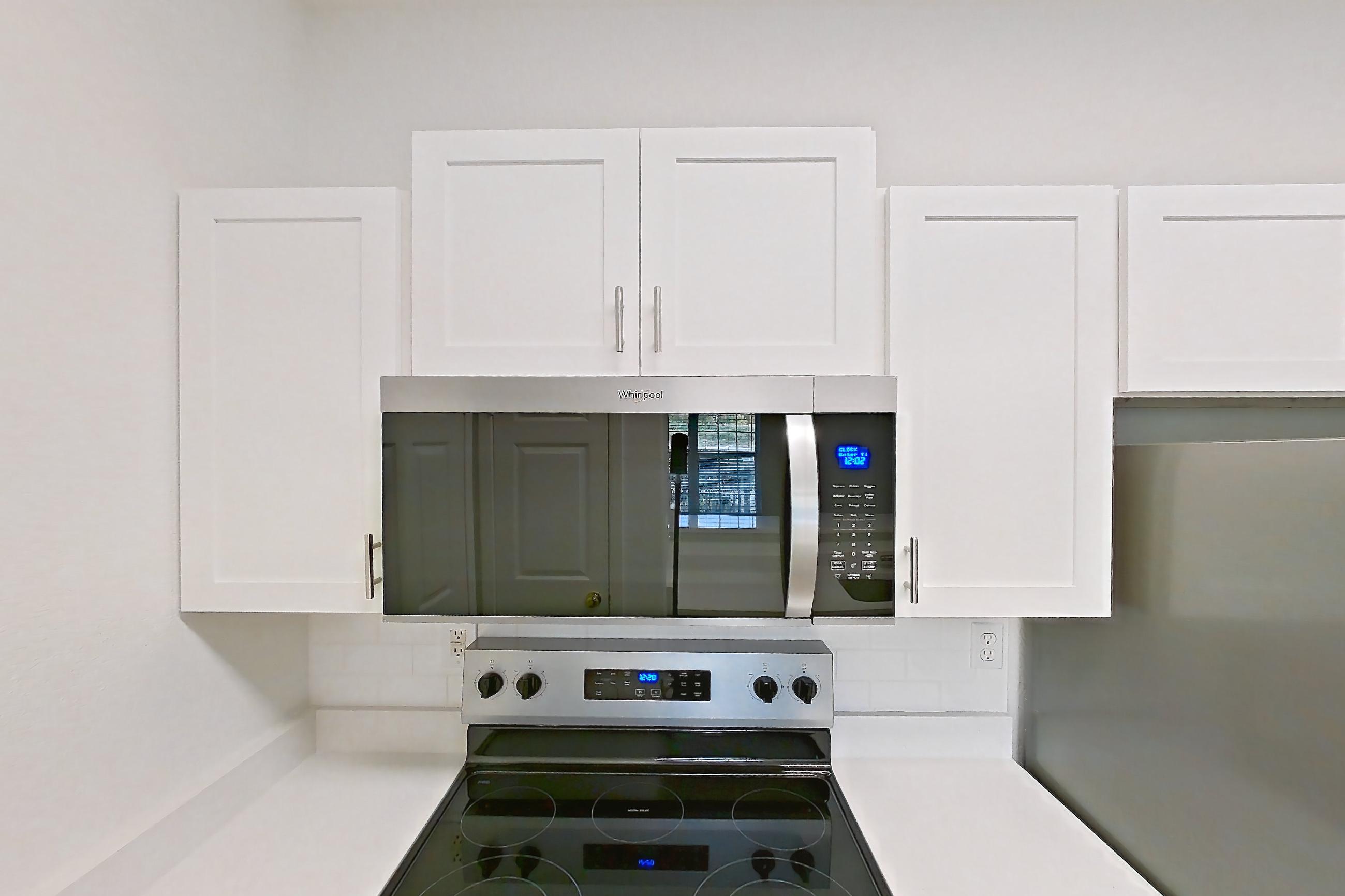 Kitchen, Apartment 04-102 at Eagle Ridge