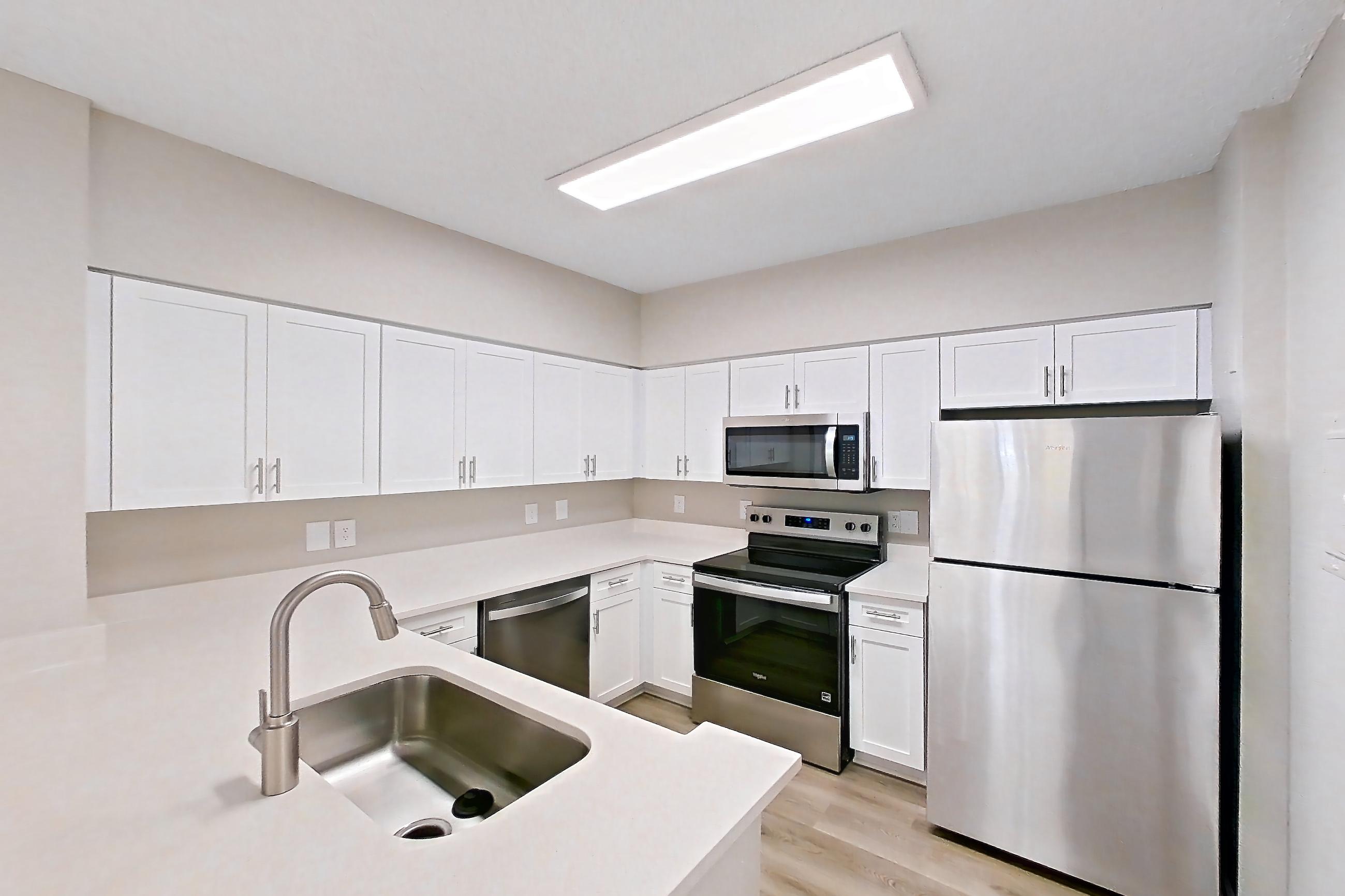 KITCHEN ENTRYWAY