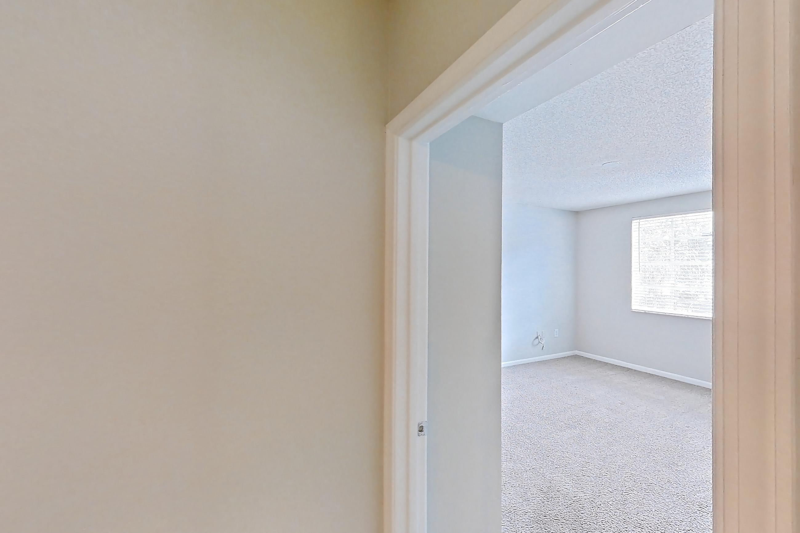 KITCHEN ENTRYWAY