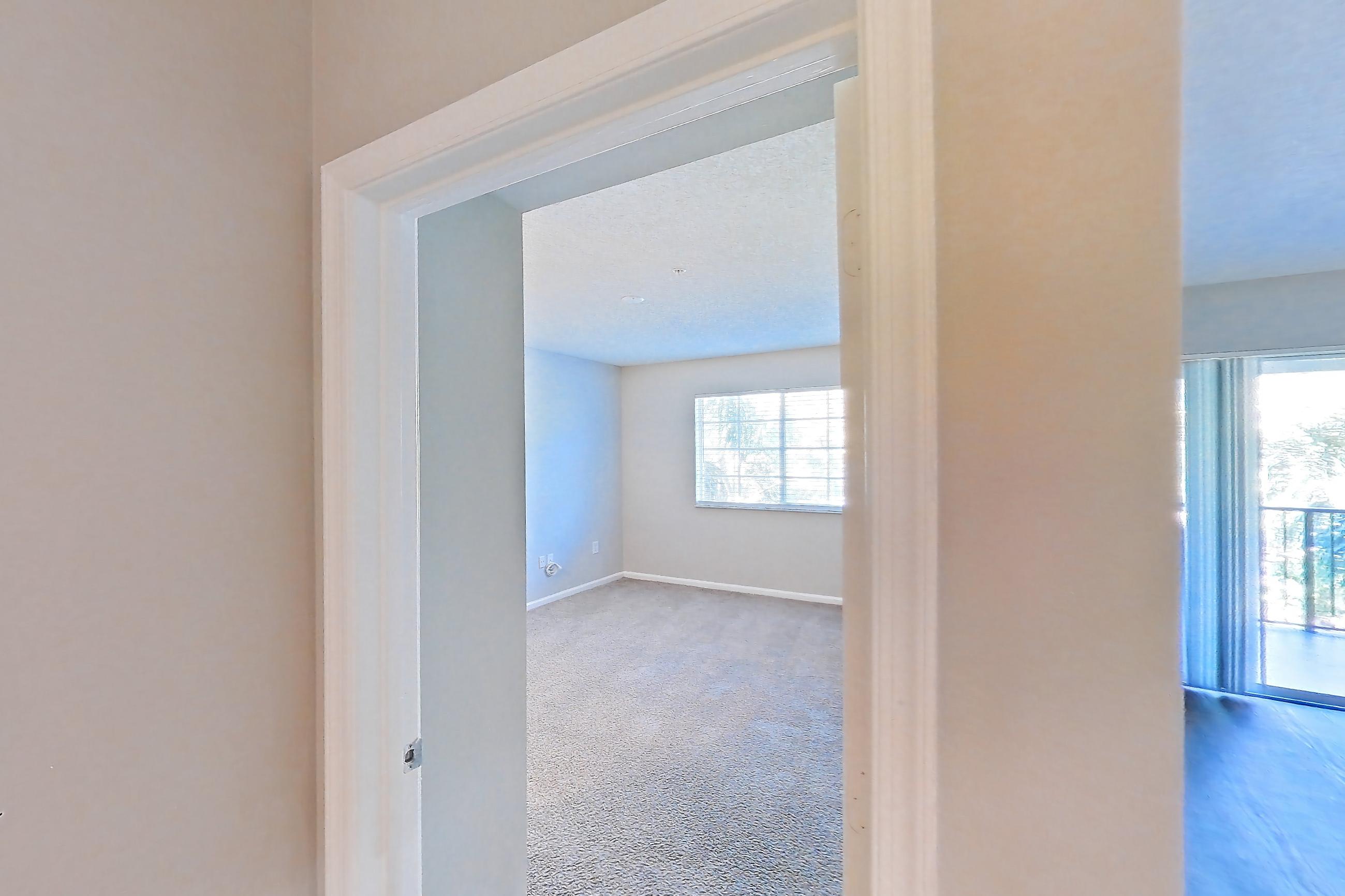 KITCHEN ENTRYWAY