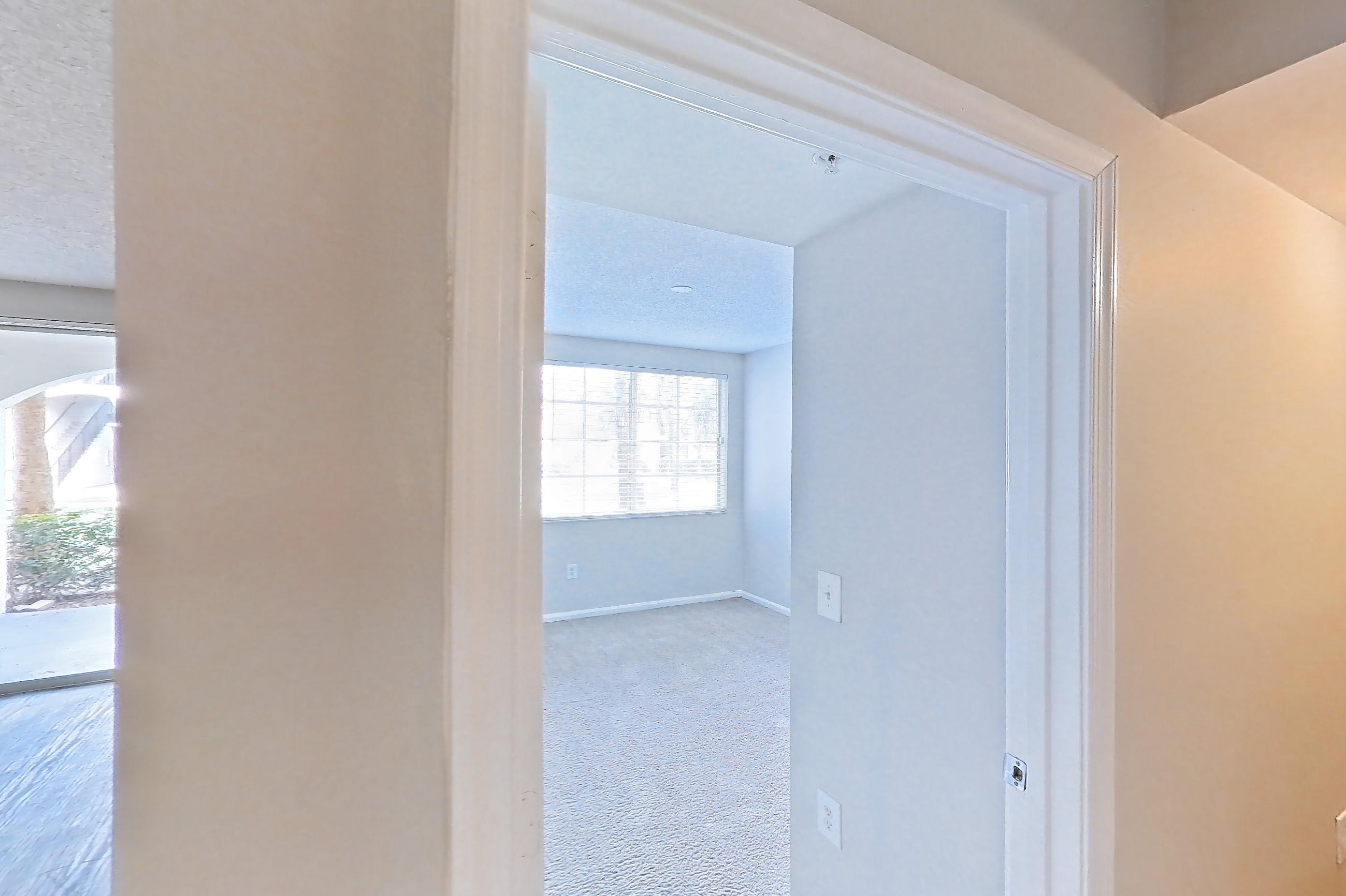 KITCHEN ENTRYWAY