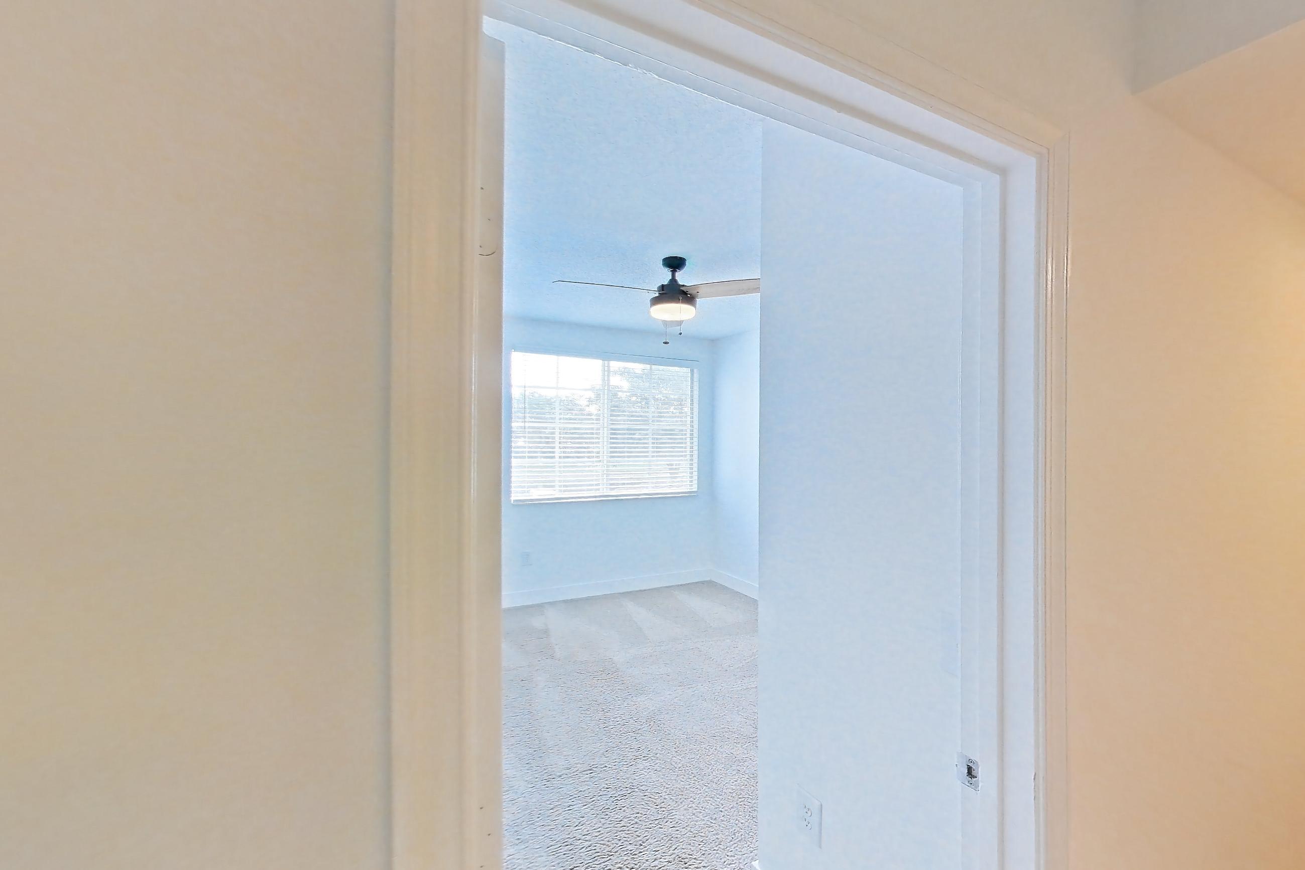 KITCHEN ENTRYWAY