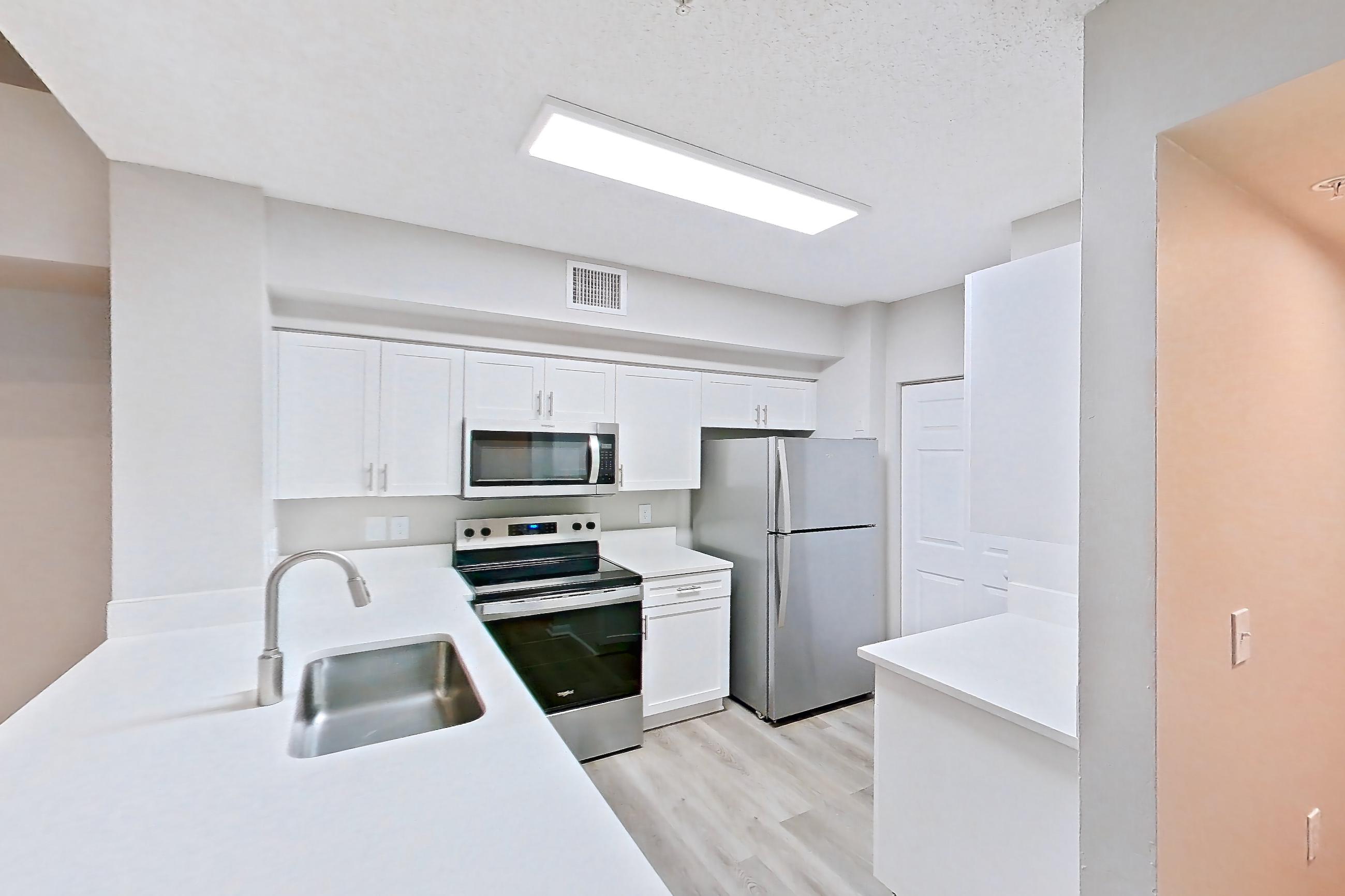 KITCHEN ENTRYWAY