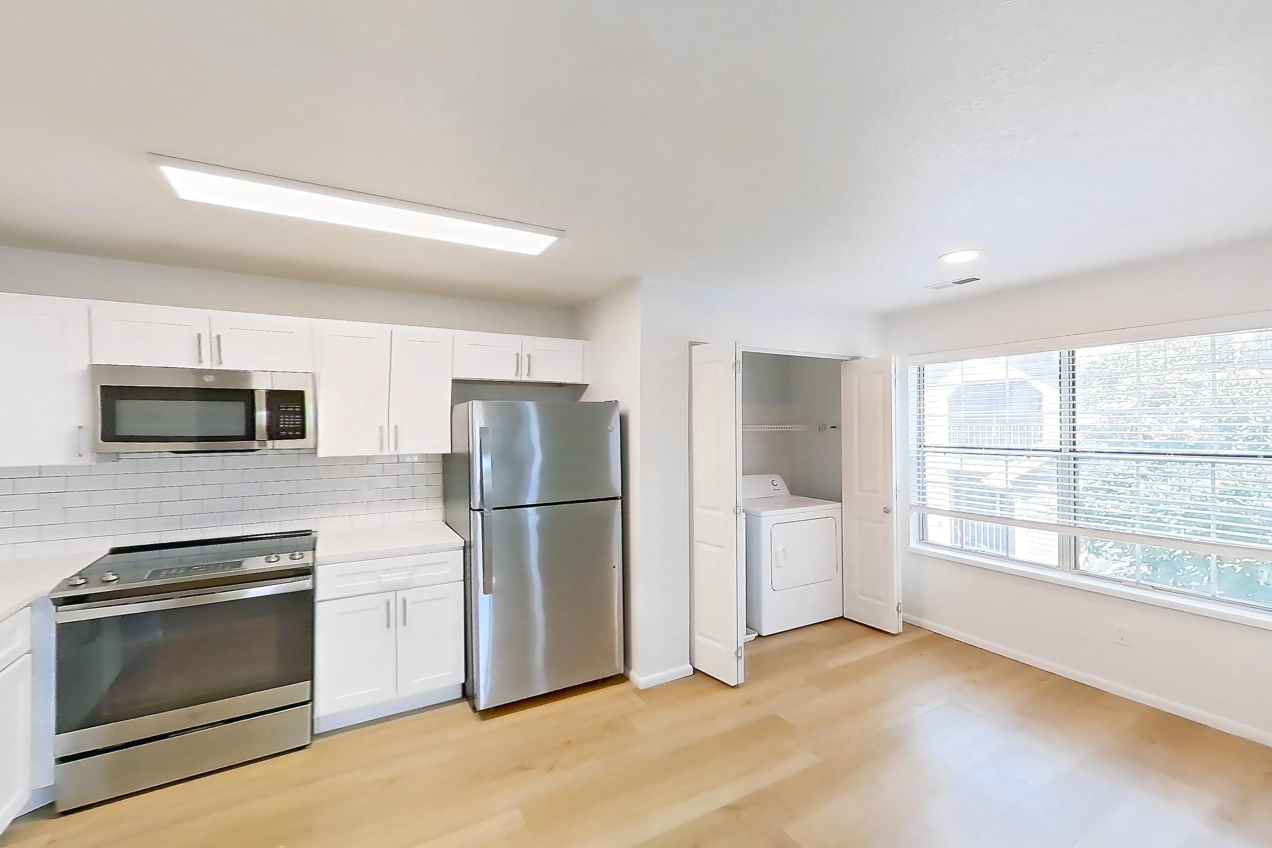 DINING ROOM (representative of this floor plan)