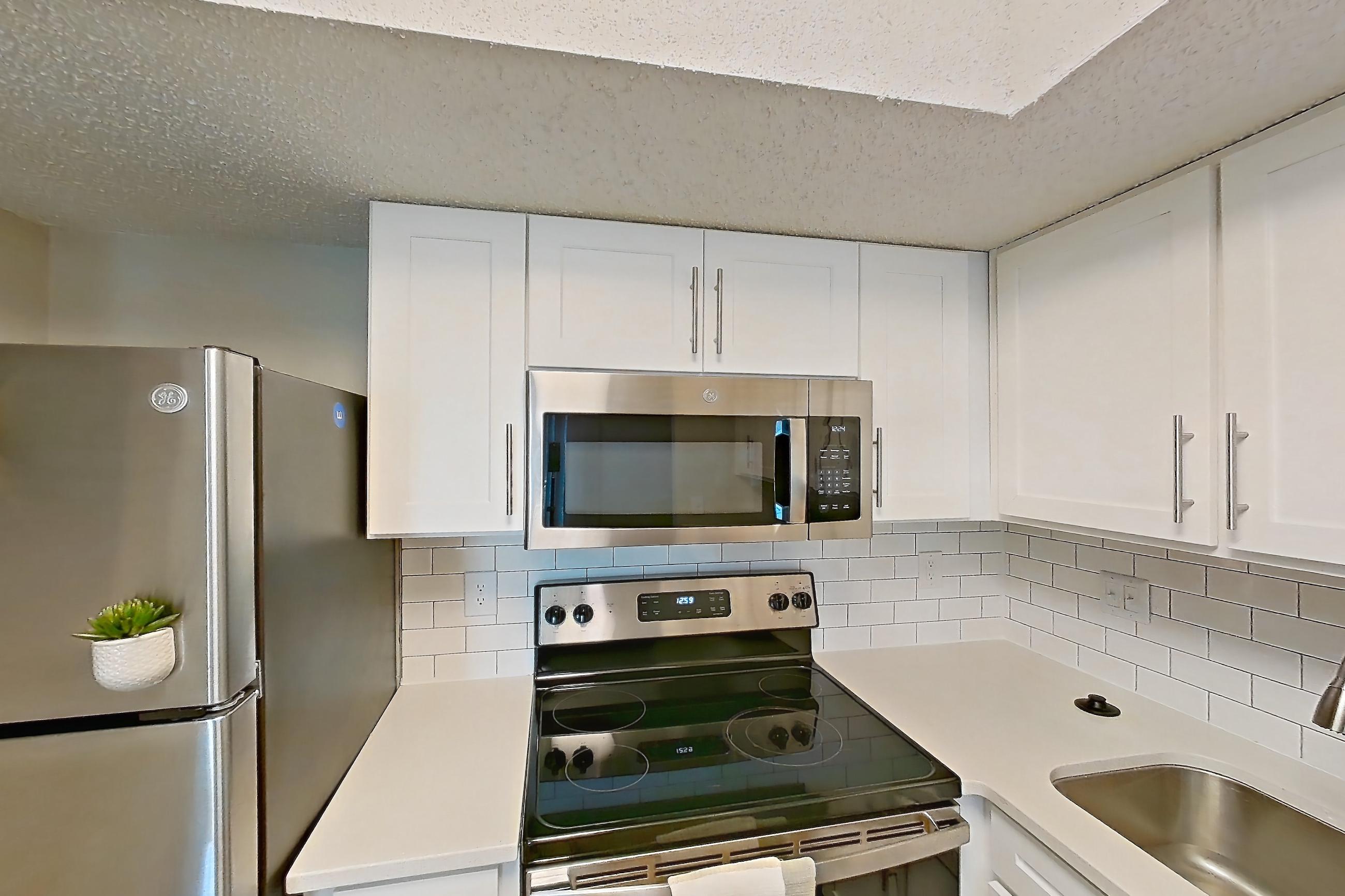 Kitchen in Apartment 1022 at Beacon Hill, 1B floor plan
