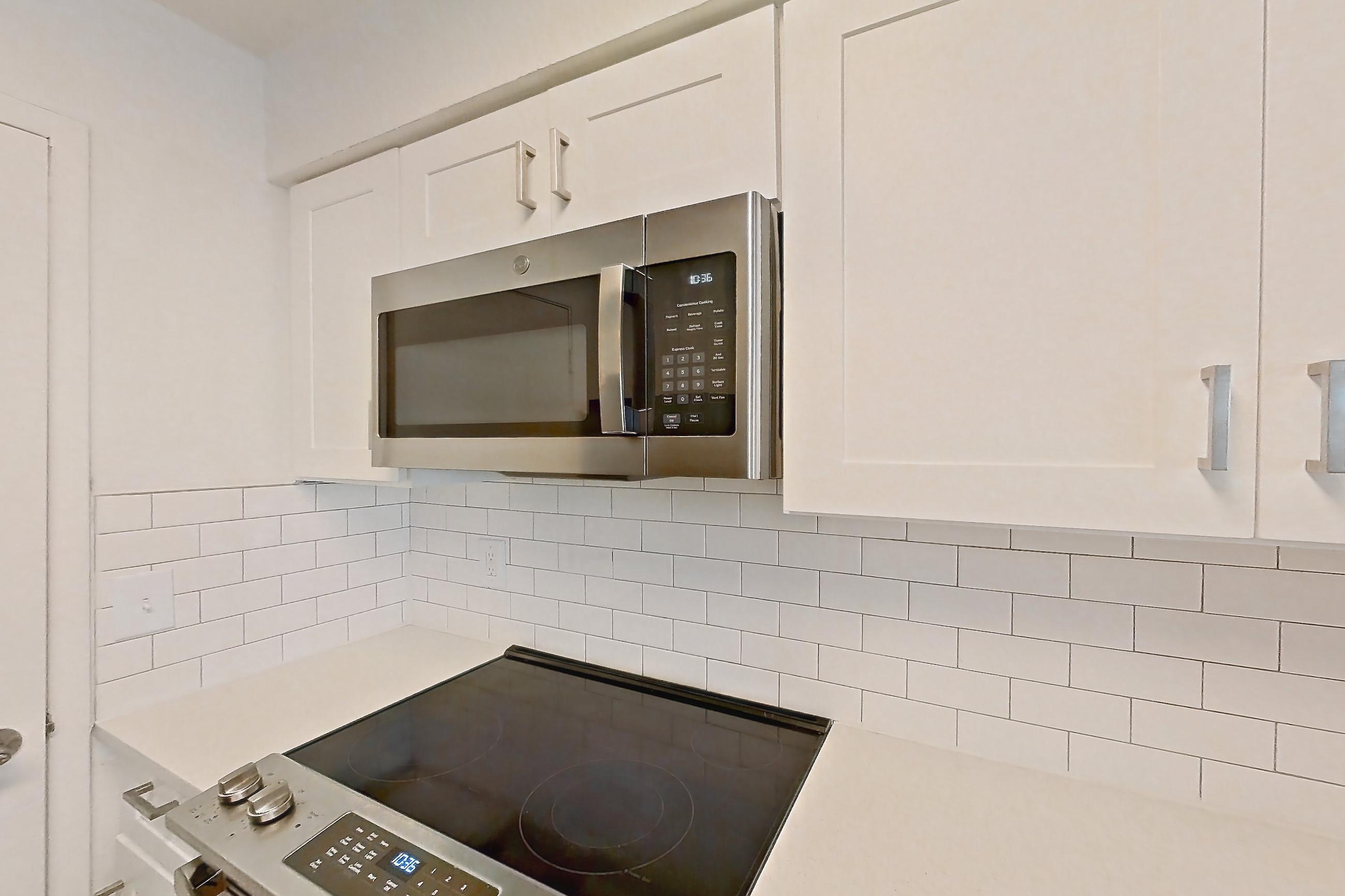 Kitchen, Apartment 10-0406 at Brookwood Club