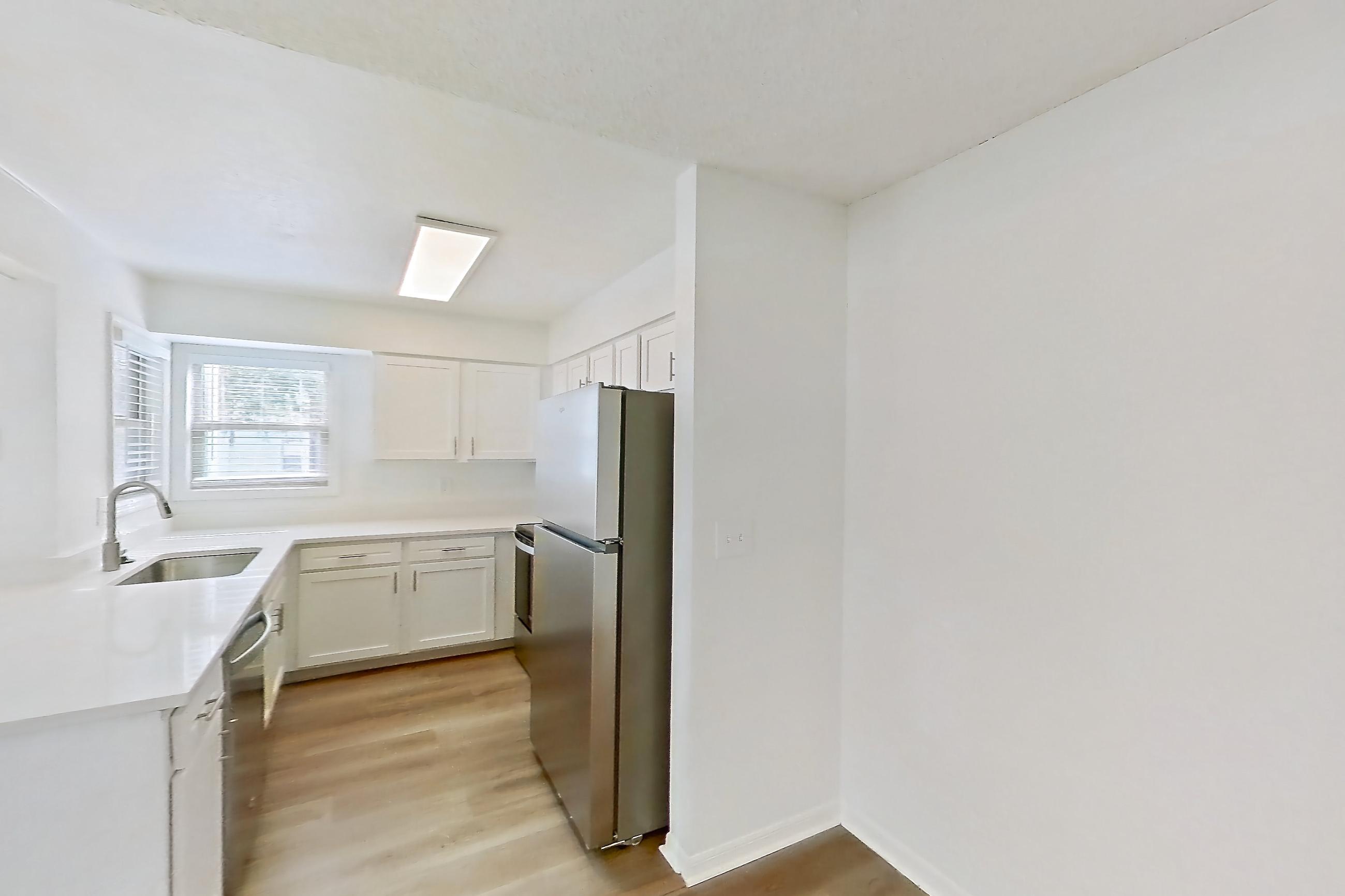 Dining room in Apartment 6016gd at Oak Ramble, 1B floor plan