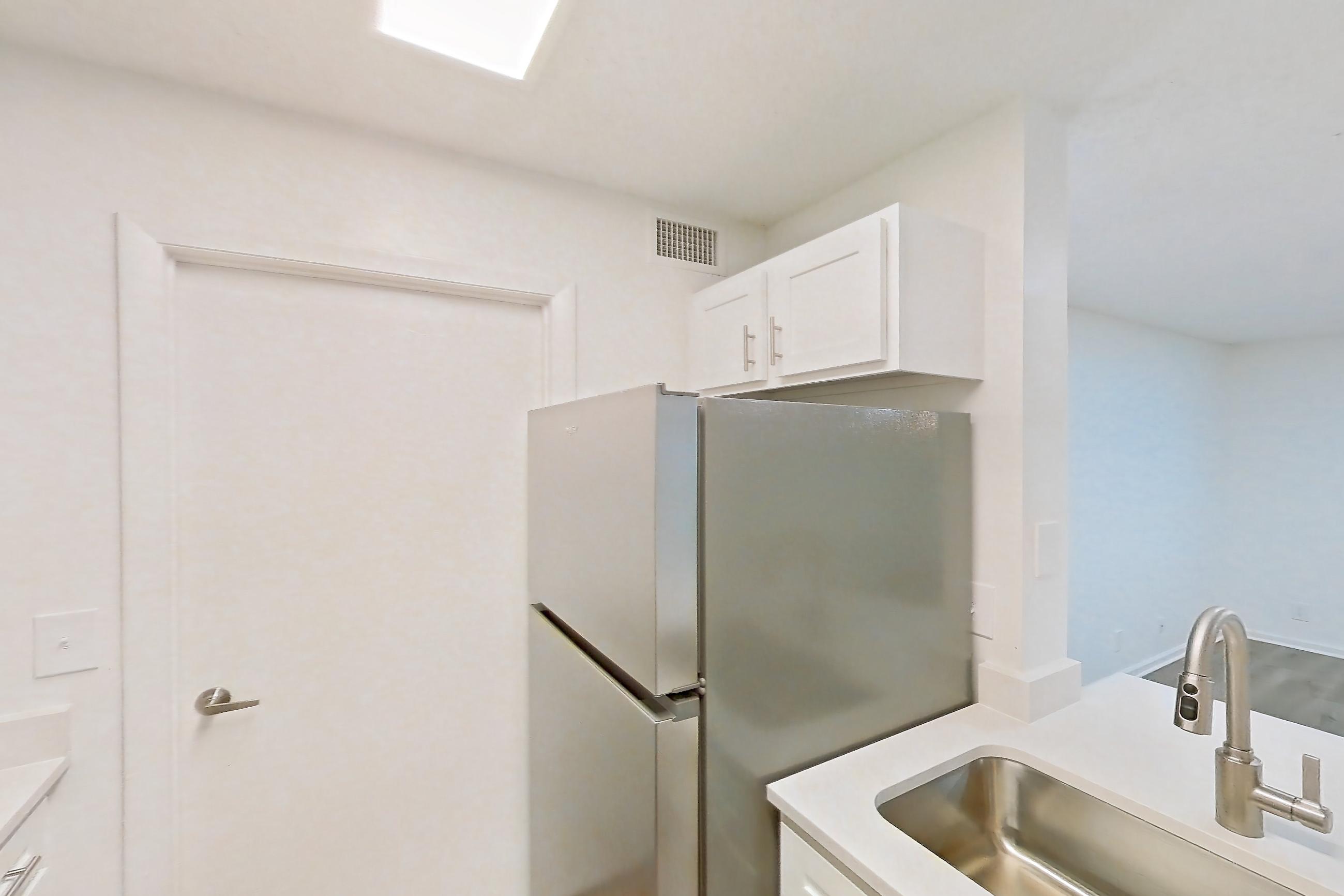Kitchen in Apartment 1312 at Turtle Cove, 1B floor plan