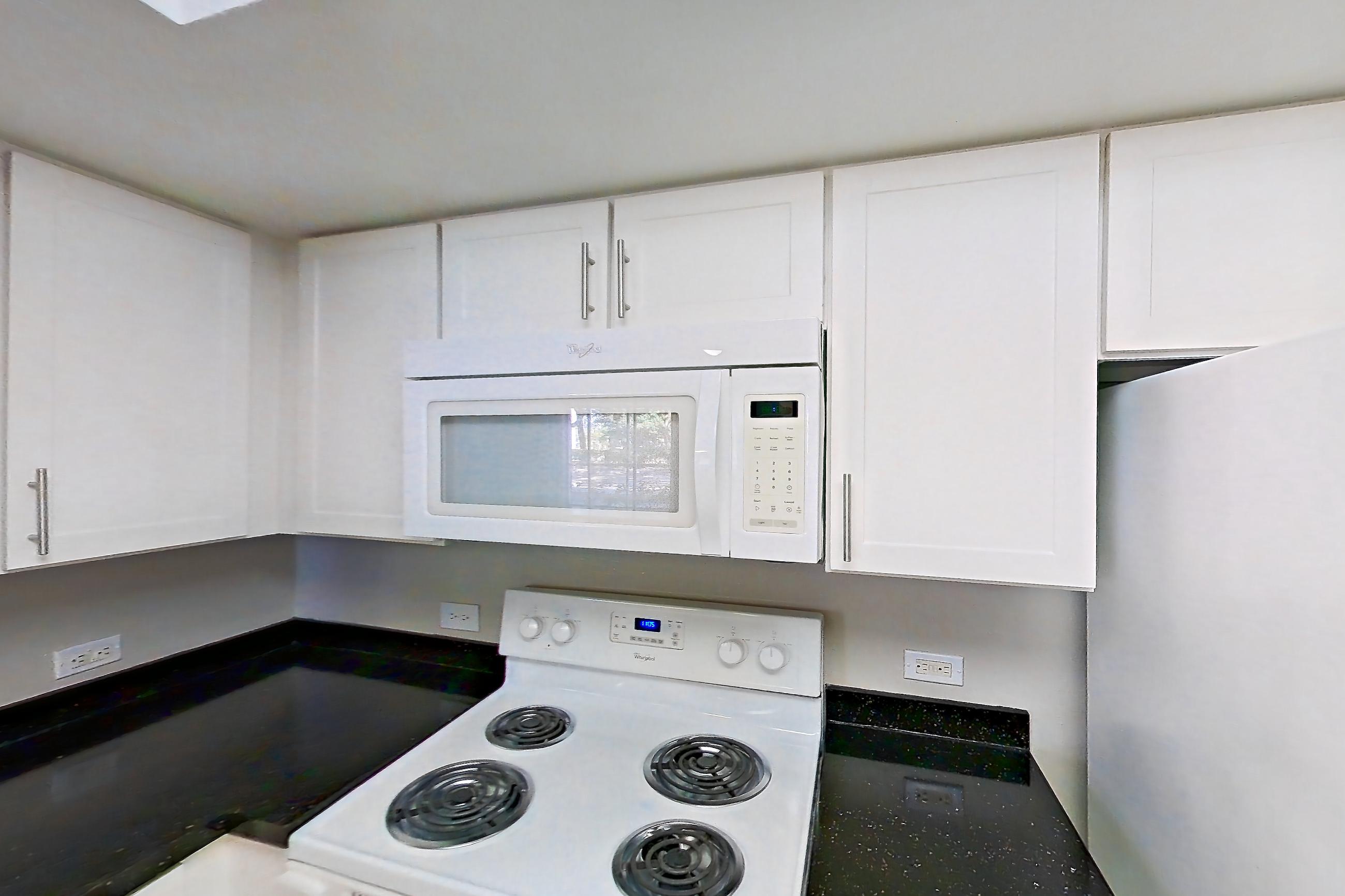 Kitchen in Apartment 10-12292 at Sabal Pointe, 3A floor plan