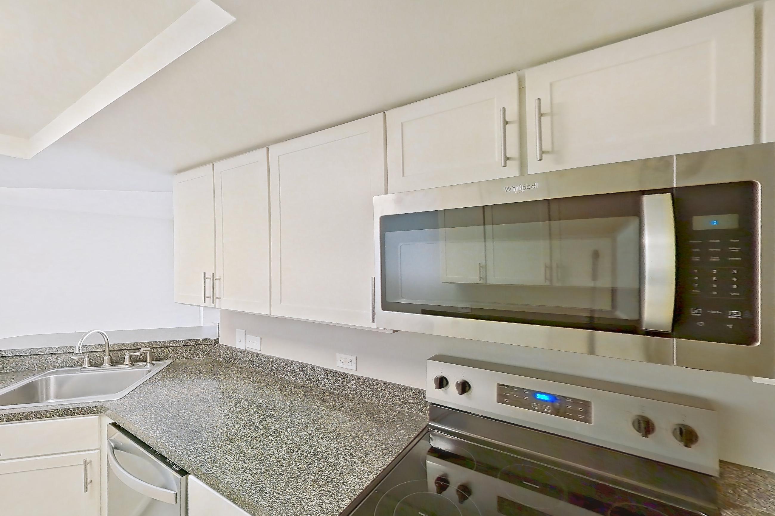KITCHEN FRIDGE SIDE