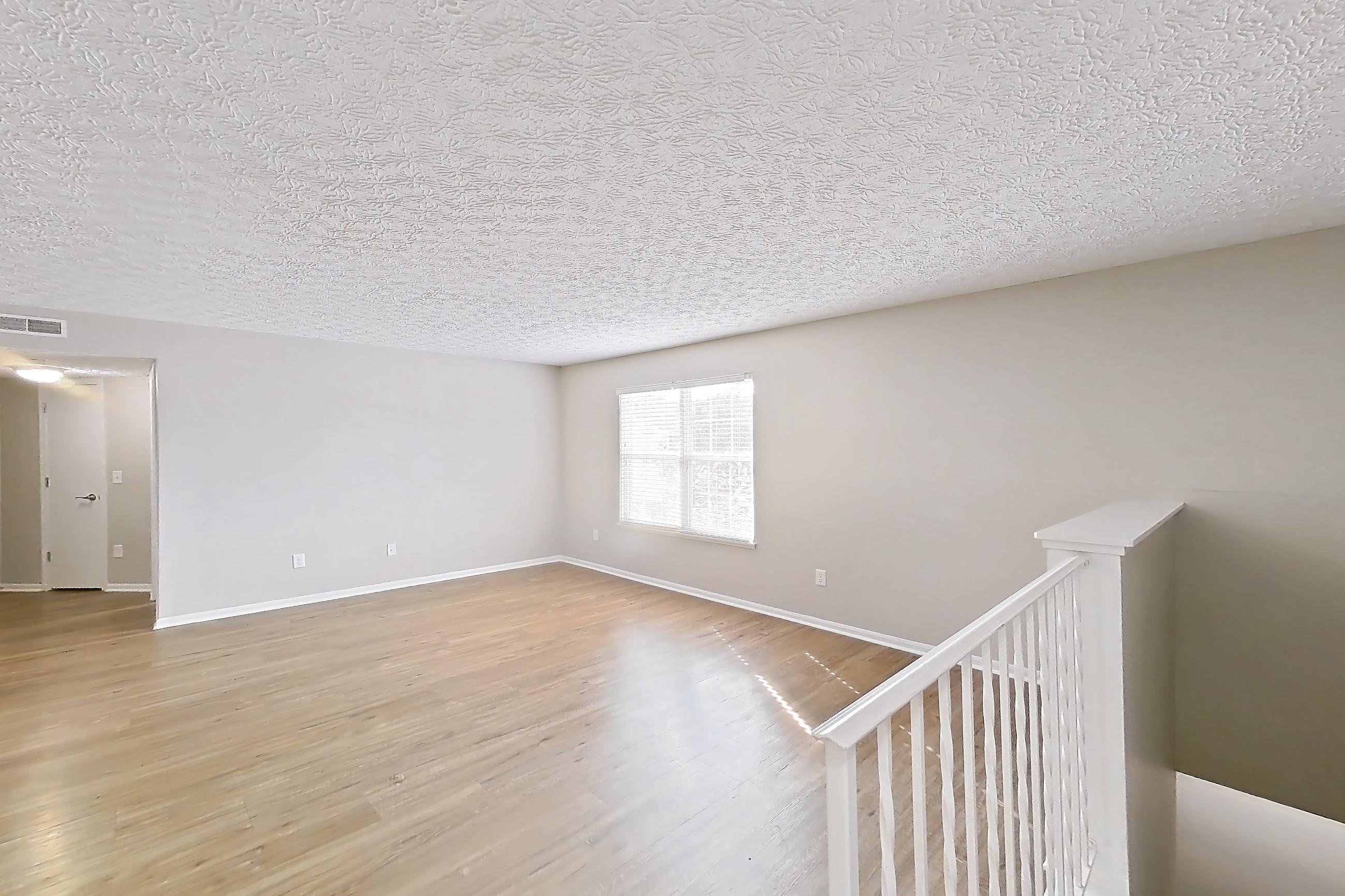 Living space in Apartment 3846ecw at The Gardens Columbus, 1D floor plan