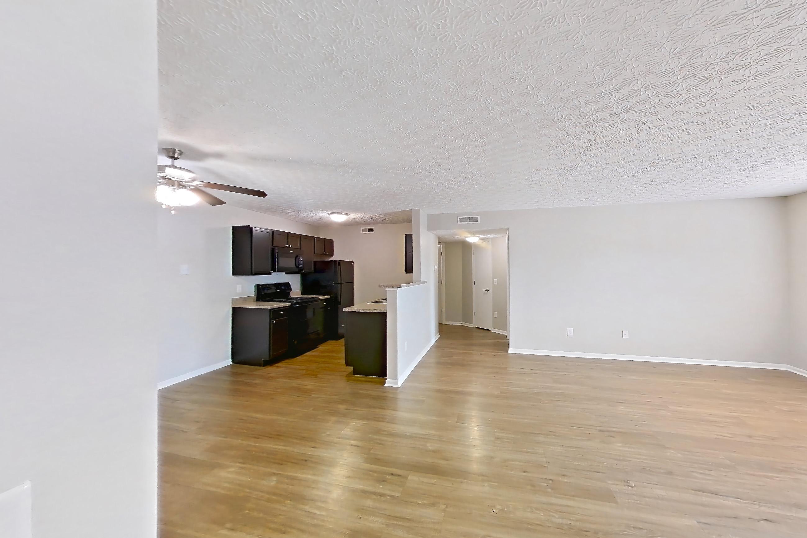 Living space in Apartment 3846ecw at The Gardens Columbus, 1D floor plan