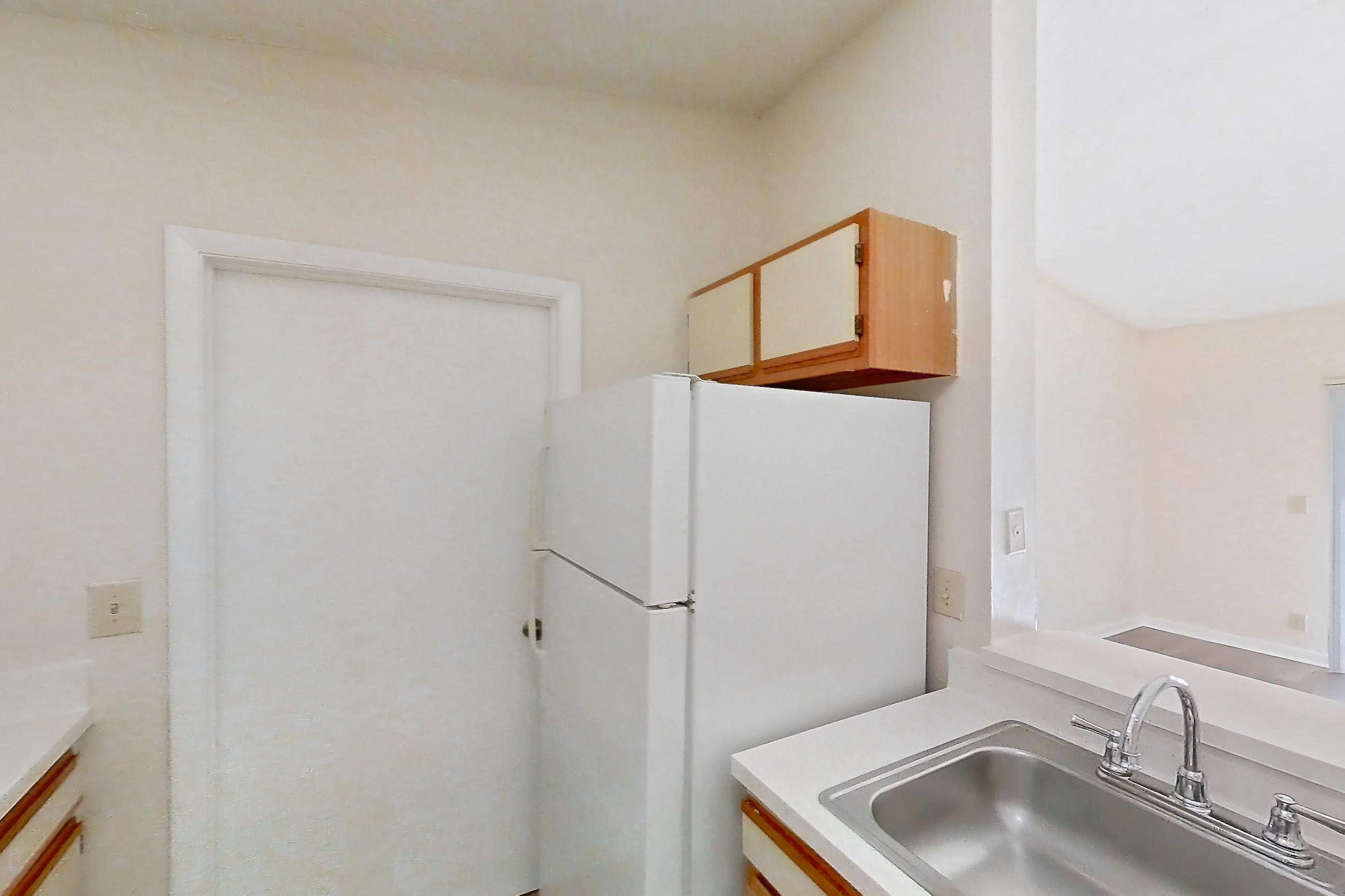 Kitchen, Apartment 2808 at Turtle Cove